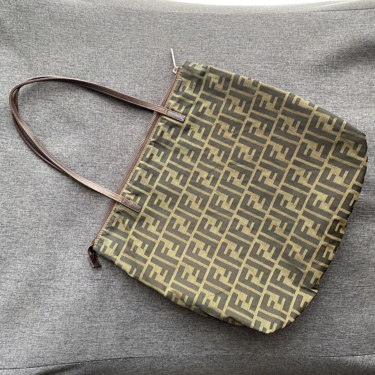 Fendi FENDI Zucca Monogram Tote. Size ONE SIZE - 22 Thumbnail