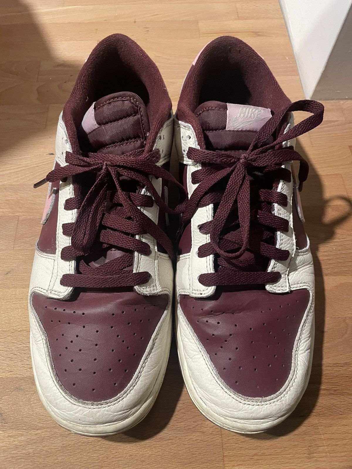 Nike Nike Valentines Day Dunks Size US 11 / EU 44 - 4 Thumbnail