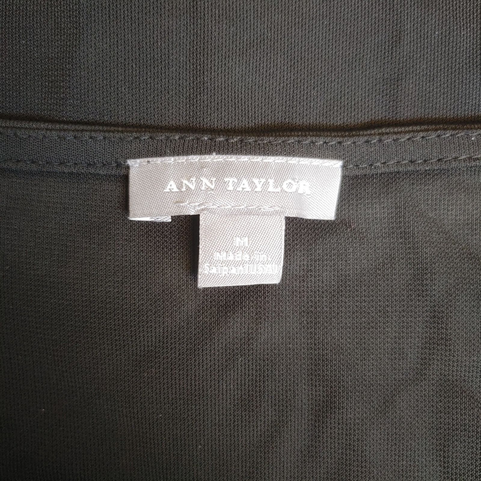 Ann Taylor Ann Taylor Women's M Black V-Neck Sleeveless Top Size M / US 6-8 / IT 42-44 - 3 Thumbnail