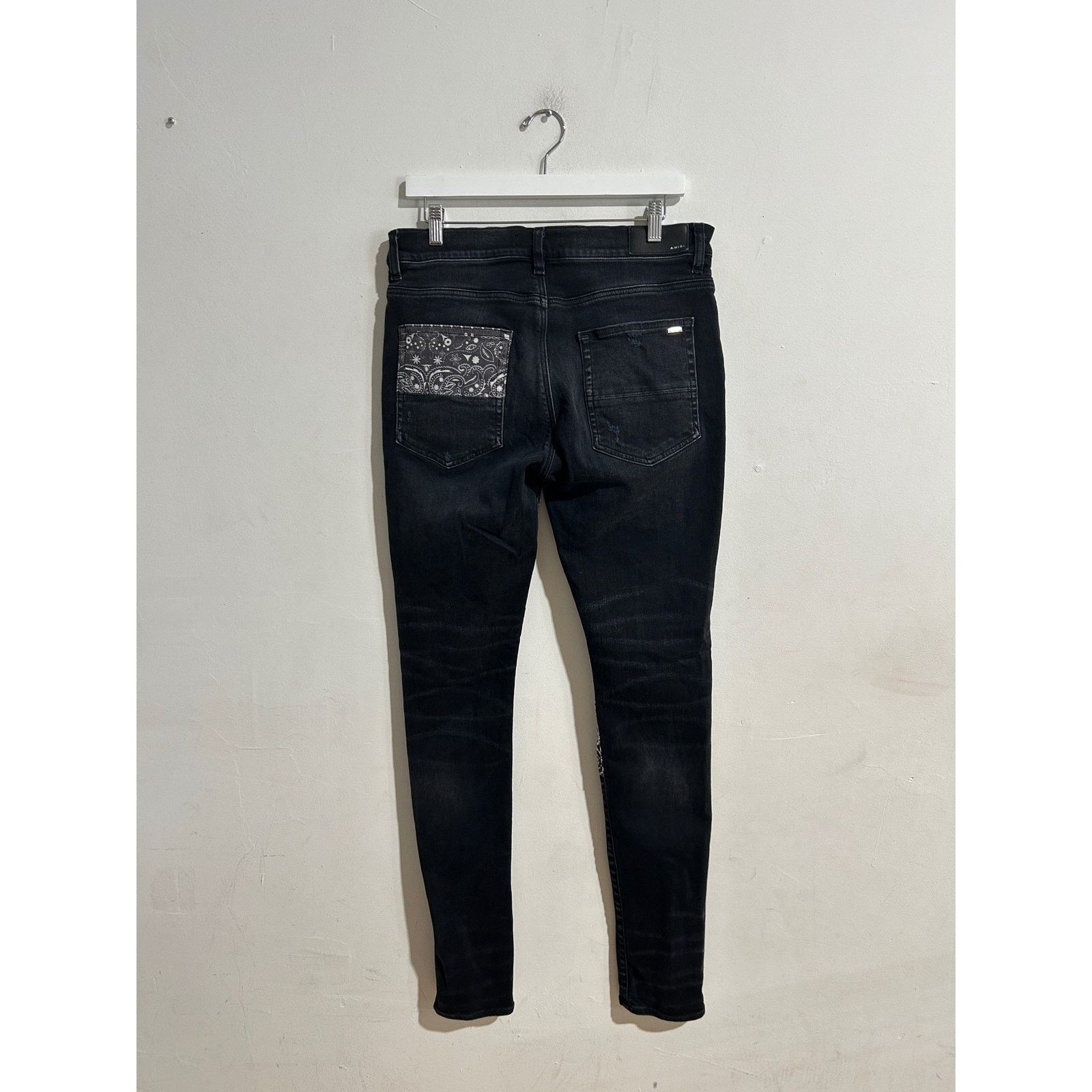 Amiri AMIRI BANDANA PATCHWORK SKINNY JEAN SIZE 34 PREOWNED Size US 32 / EU 48 - 2 Thumbnail
