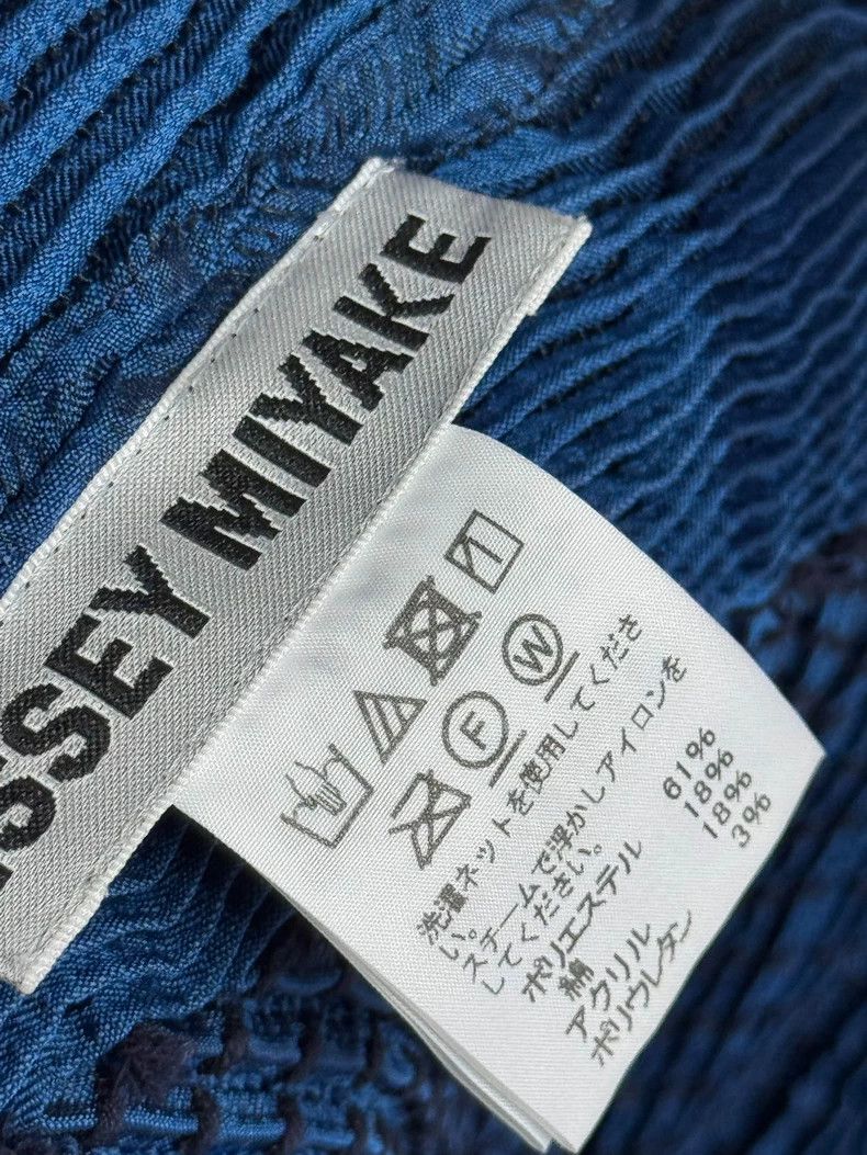 Issey Miyake Issey Miyake size:2 Blue flower bud top Size XS / US 0-2 / IT 36-38 - 4 Thumbnail