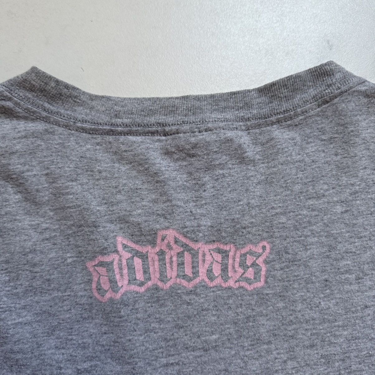 Adidas Vintage Y2K Adidas Goth Logo Tee Size US XXL / EU 58 / 5 - 6 Thumbnail