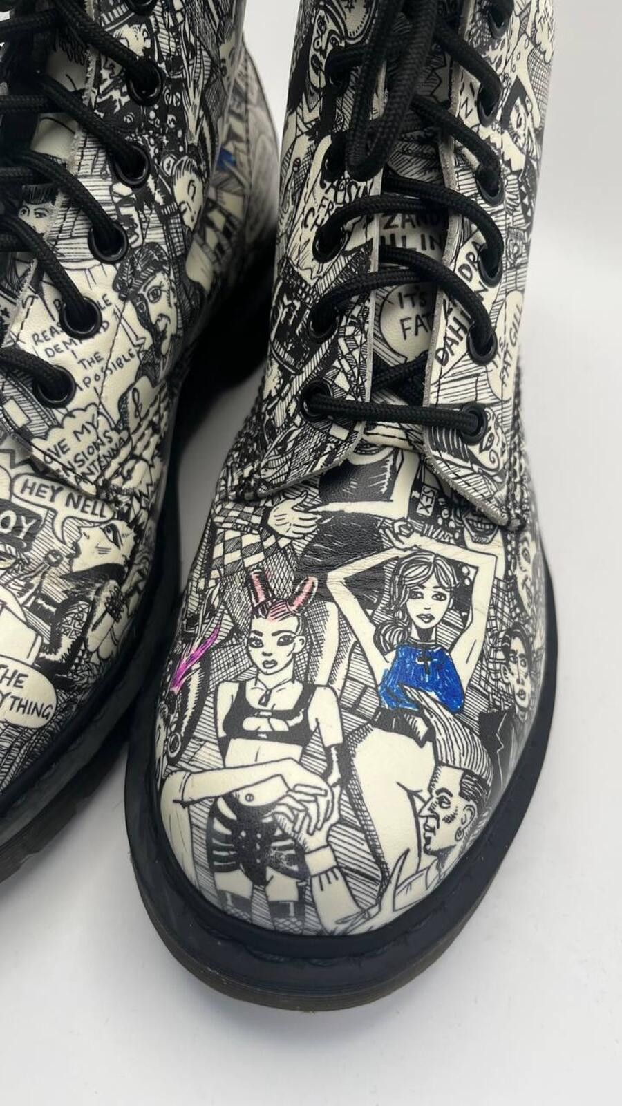 Dr. Martens DR. MARTENS X Mark Wigan Party People Size US 9 / EU 42 - 4 Thumbnail