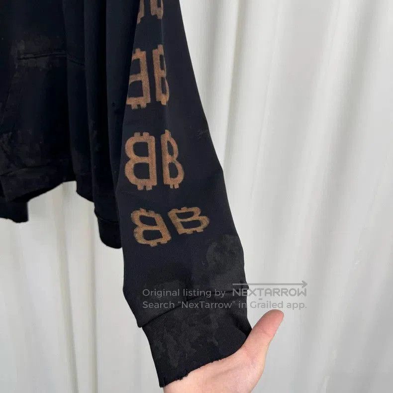 Balenciaga Balenciaga Bitcoin Distressed Print Hoodie. Size US S / EU 44-46 / 1 - 4 Thumbnail