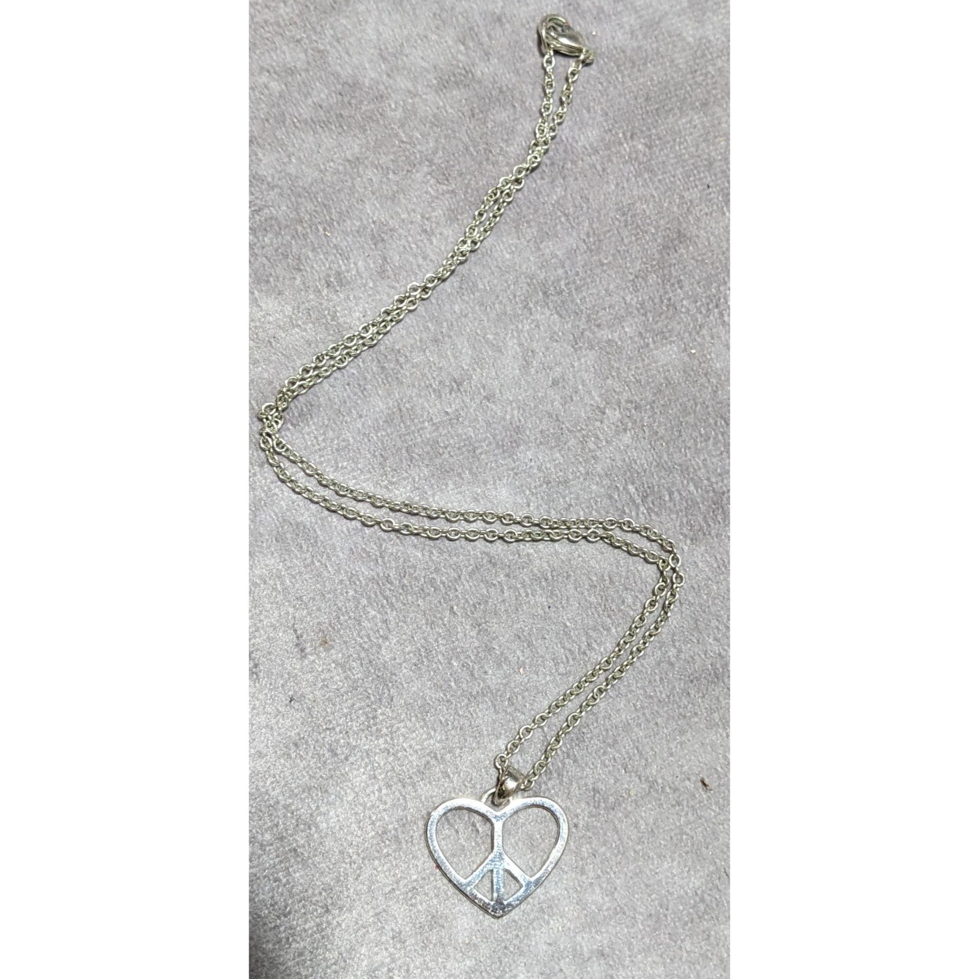 Other Silver Peace Heart Necklace Size ONE SIZE - 10 Thumbnail