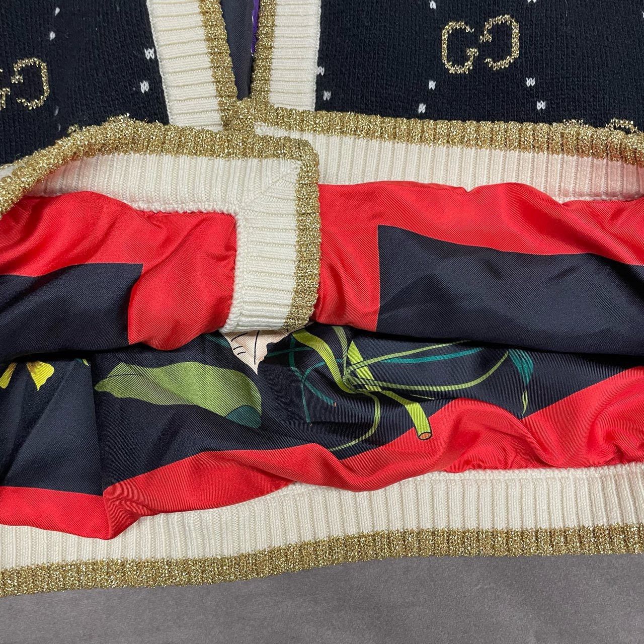 Gucci Gucci Black gold full-printed cardigan sweater 2501-Nextarr Size US XXS / EU 40 - 7 Thumbnail
