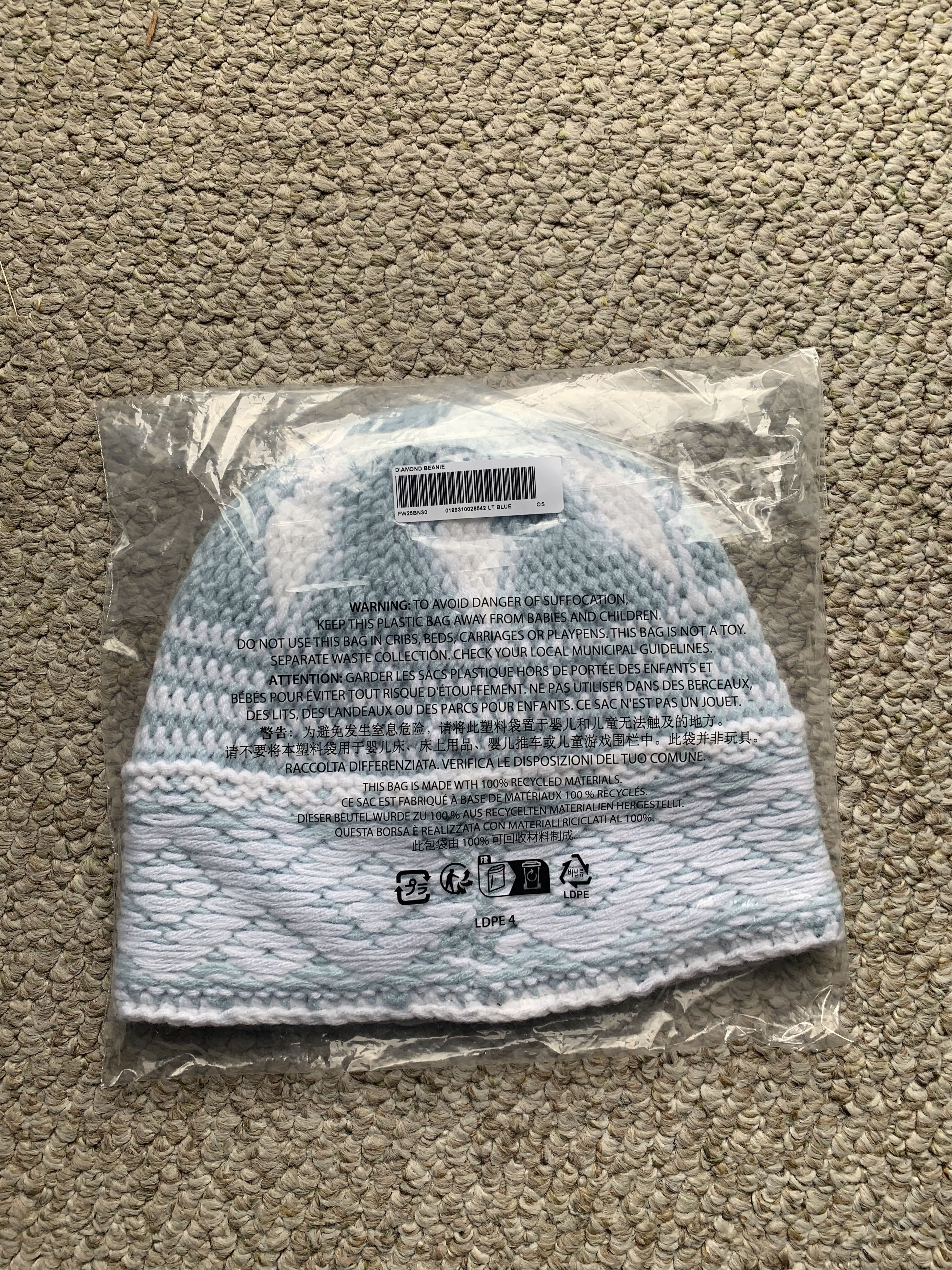 Supreme Diamond Beanie 水色/白 Supreme Diamond Beanie (FW25) - $40