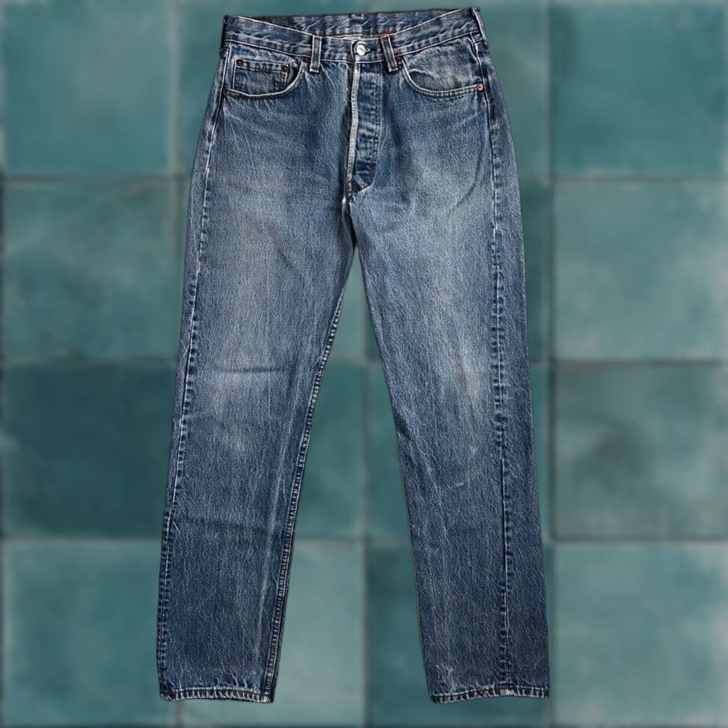 Levi's VINTAGE Levi's 501 Jeans 31x32 Light Wash Straight Leg Classic Mid Rise Men's 80s Blue Size US 31 - 1 Thumbnail