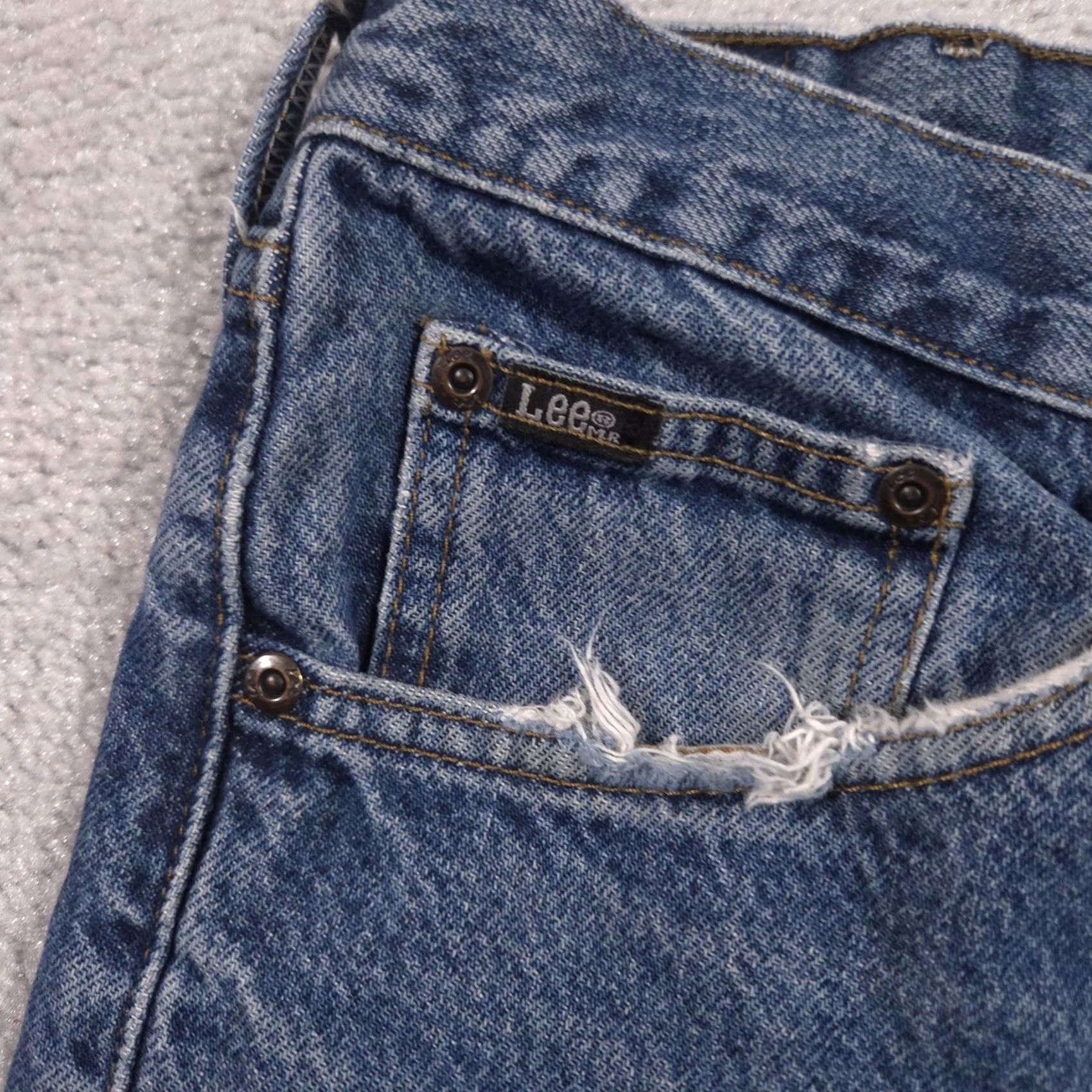 Lee VINTAGE? Lee Jeans Mens 34x32 Blue Denim Regular Fit Straight Leg Distressed Workwear Size US 34 / EU 50 - 3 Thumbnail
