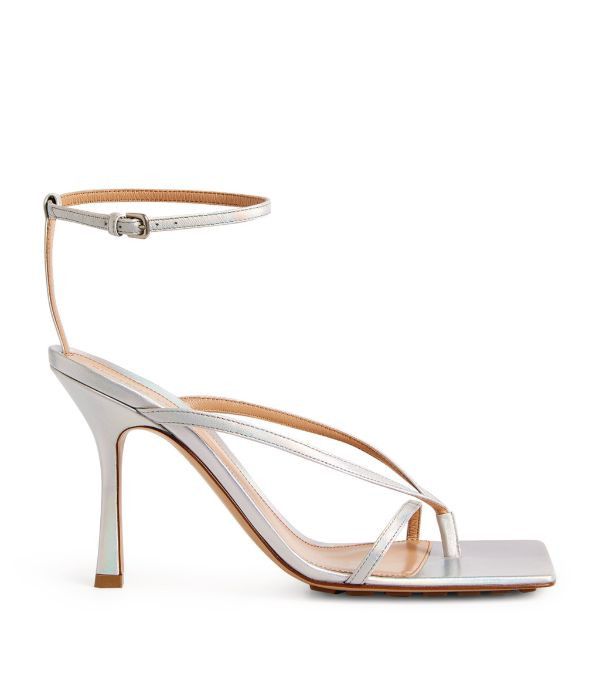 o1n1vont0524 Stretch Strap Sandal in Grey