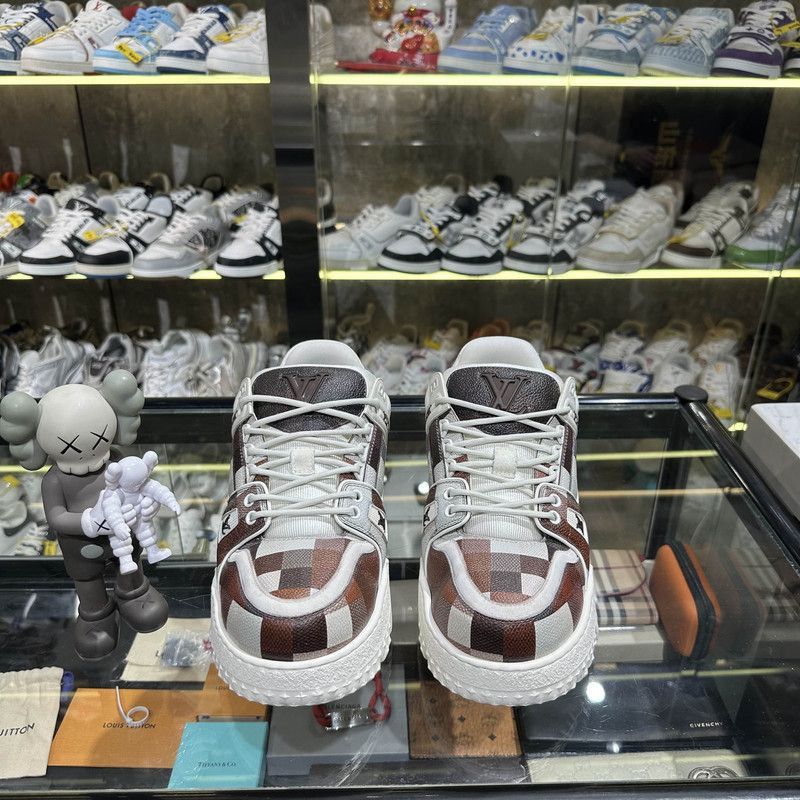 Louis Vuitton Louis Vuitton Trainer Maxi Brown Leather Sneakers -2508 Size US 8.5 / EU 41-42 - 2 Thumbnail