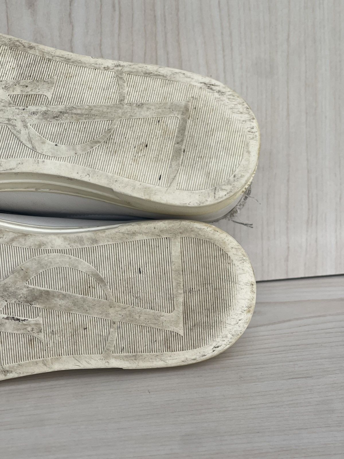 Saint Laurent Paris Saint Laurent Andy Low-Top Sneakers Size US 6 / EU 39 - 10 Thumbnail