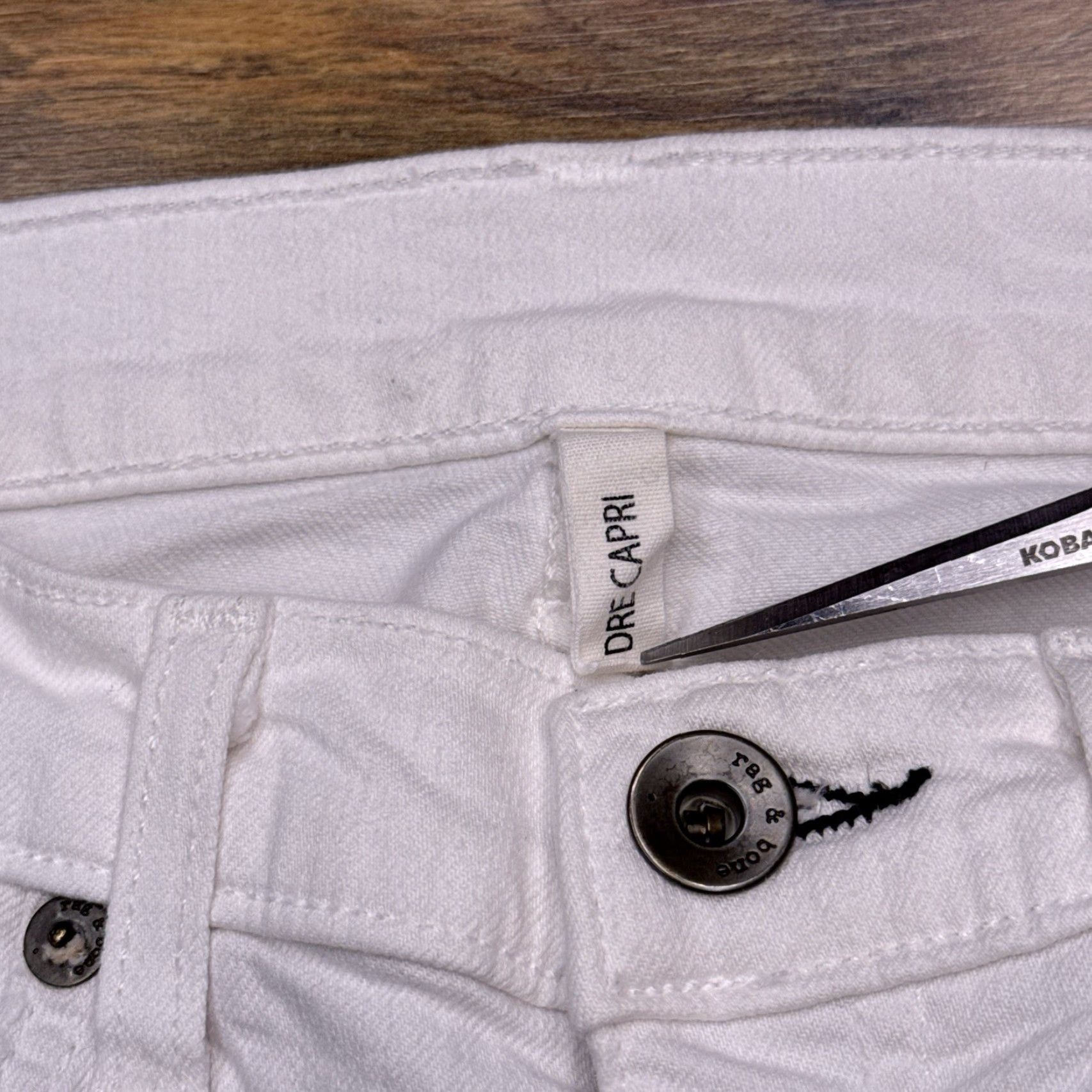 Rag & Bone Rag & Bone Capri Jeans Womens 24 White Distressed Stretch Slim 5-Pocket Denim City USA Zip Button Short Inseam 25.5 in Size 42" / US 20 - 4 Thumbnail