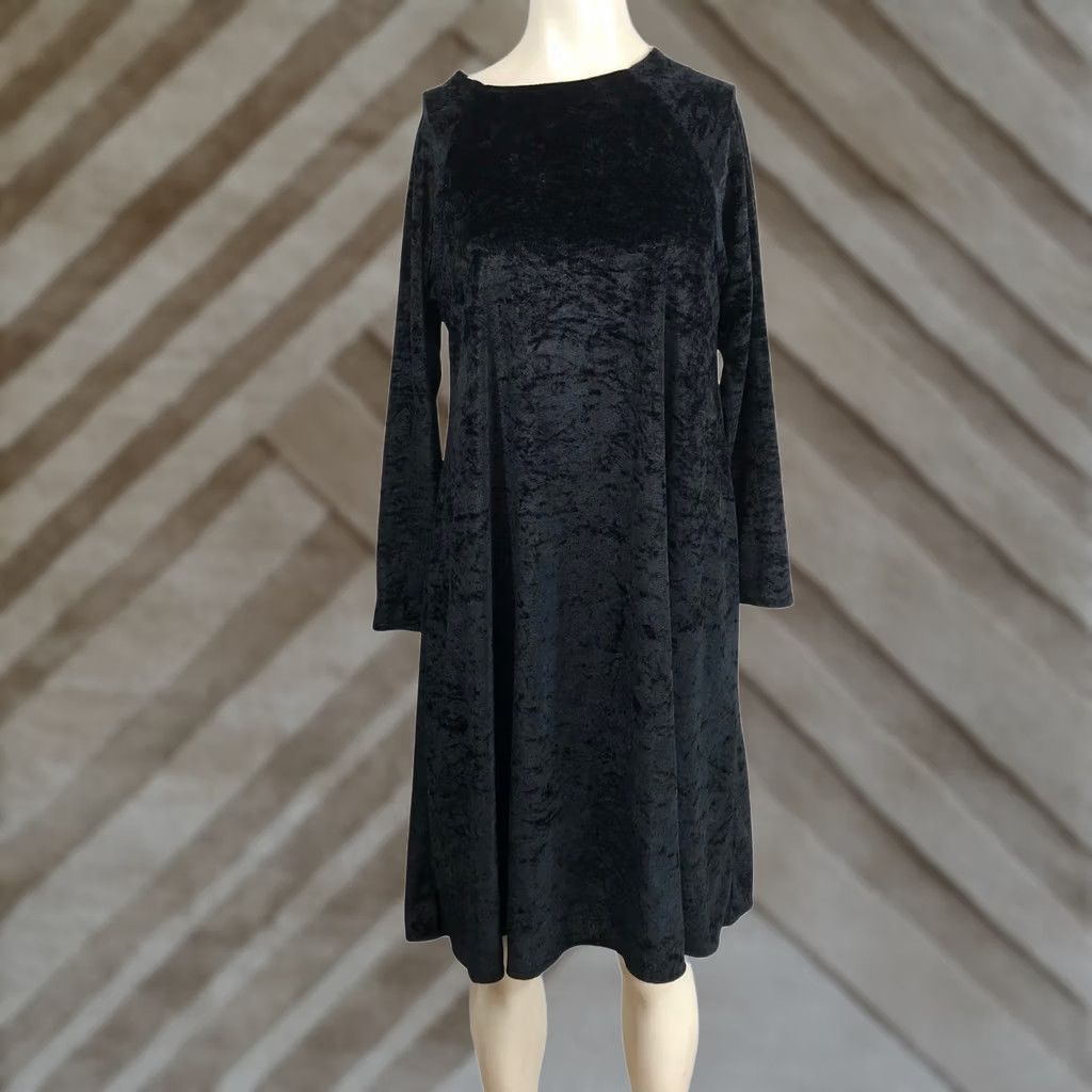 Vintage VINTAGE AVON STYLE Black Velvet Long Sleeve Dress Women Size SM Goth Witch Size S / US 4 / IT 40 - 1 Thumbnail