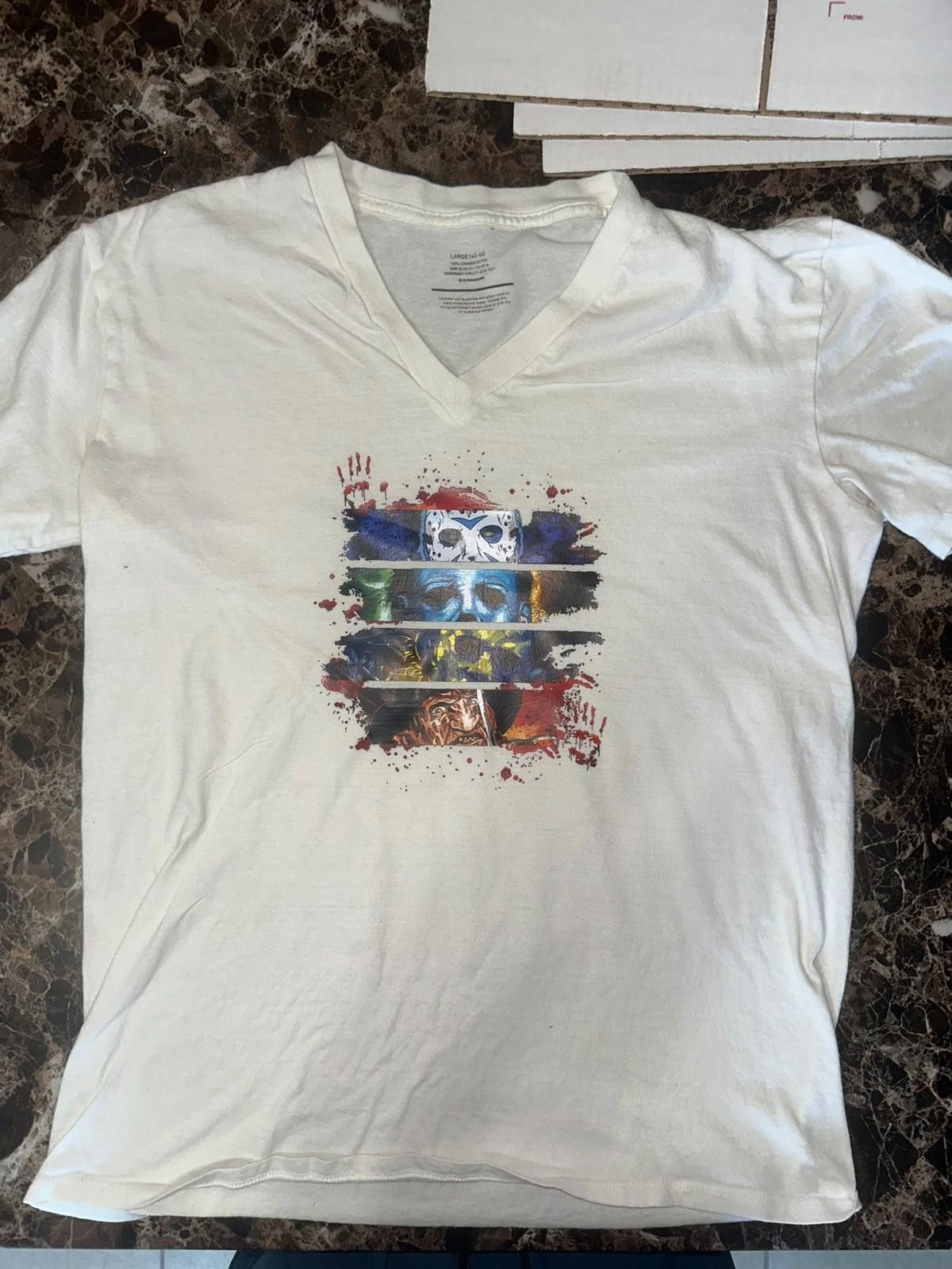 The Unbranded Brand Size L Horror Graphic Shirt – Bloody Vibes, V-Neck Cut Size US L / EU 52-54 / 3 - 4 Thumbnail