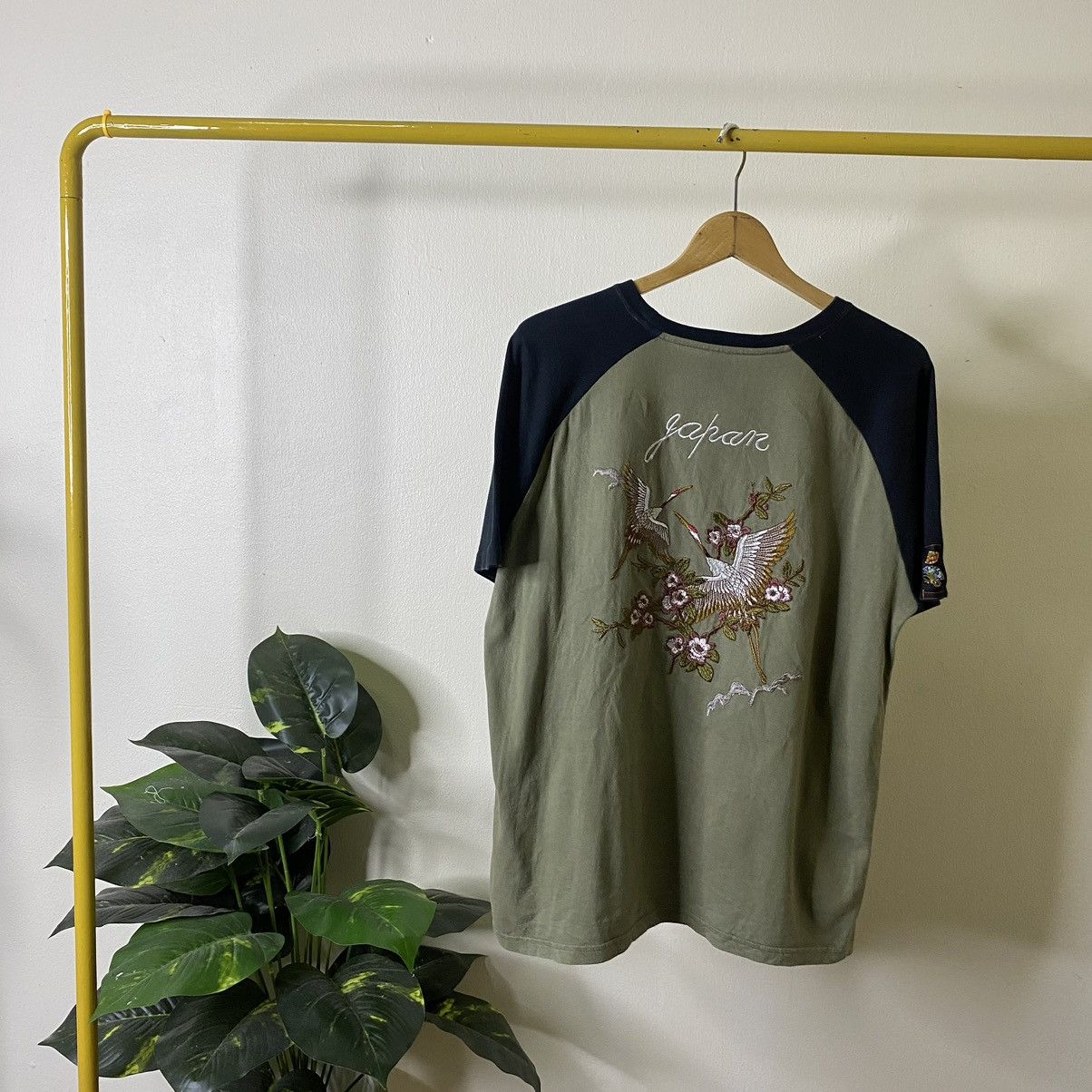 Japanese Brand Vintage Sukajan Tee Ed Hardy Karakuri Tamashii Japan Motive Size US M / EU 48-50 / 2 - 1 Thumbnail