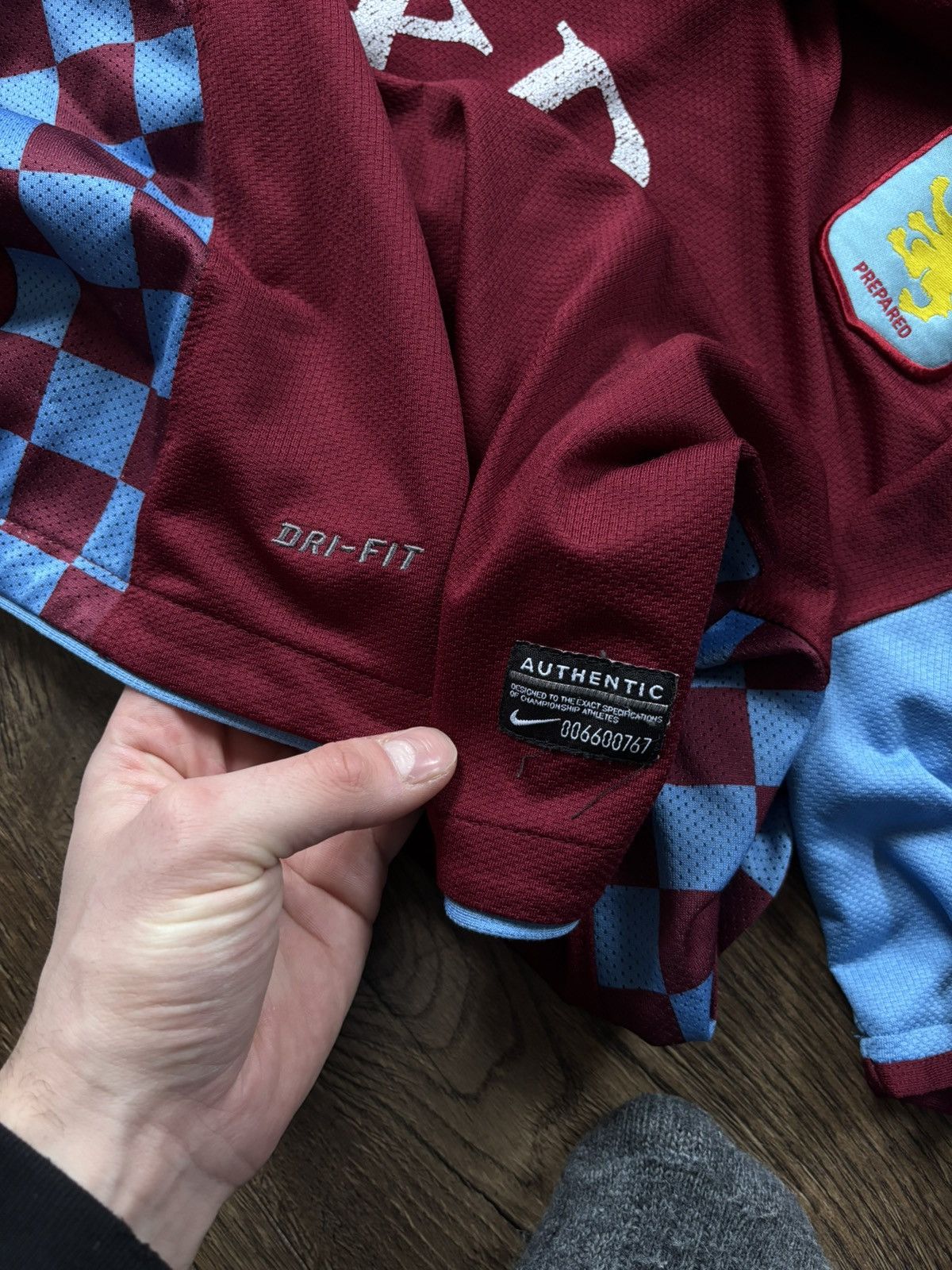 Nike × Vintage ASTON VILLA 2010 2011 HOME FOOTBAL SHIRT SOCCER JERSEY NIKE Size US L / EU 52-54 / 3 - 6 Thumbnail