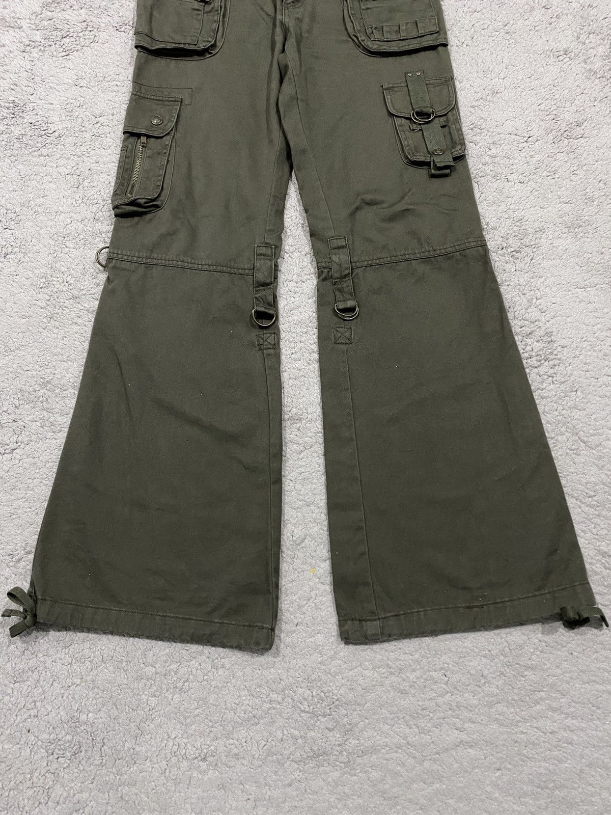 Other Rote Rose Cargo Bondage Flared Military Pants Like G.O.A Size US 32 / EU 48 - 4 Thumbnail