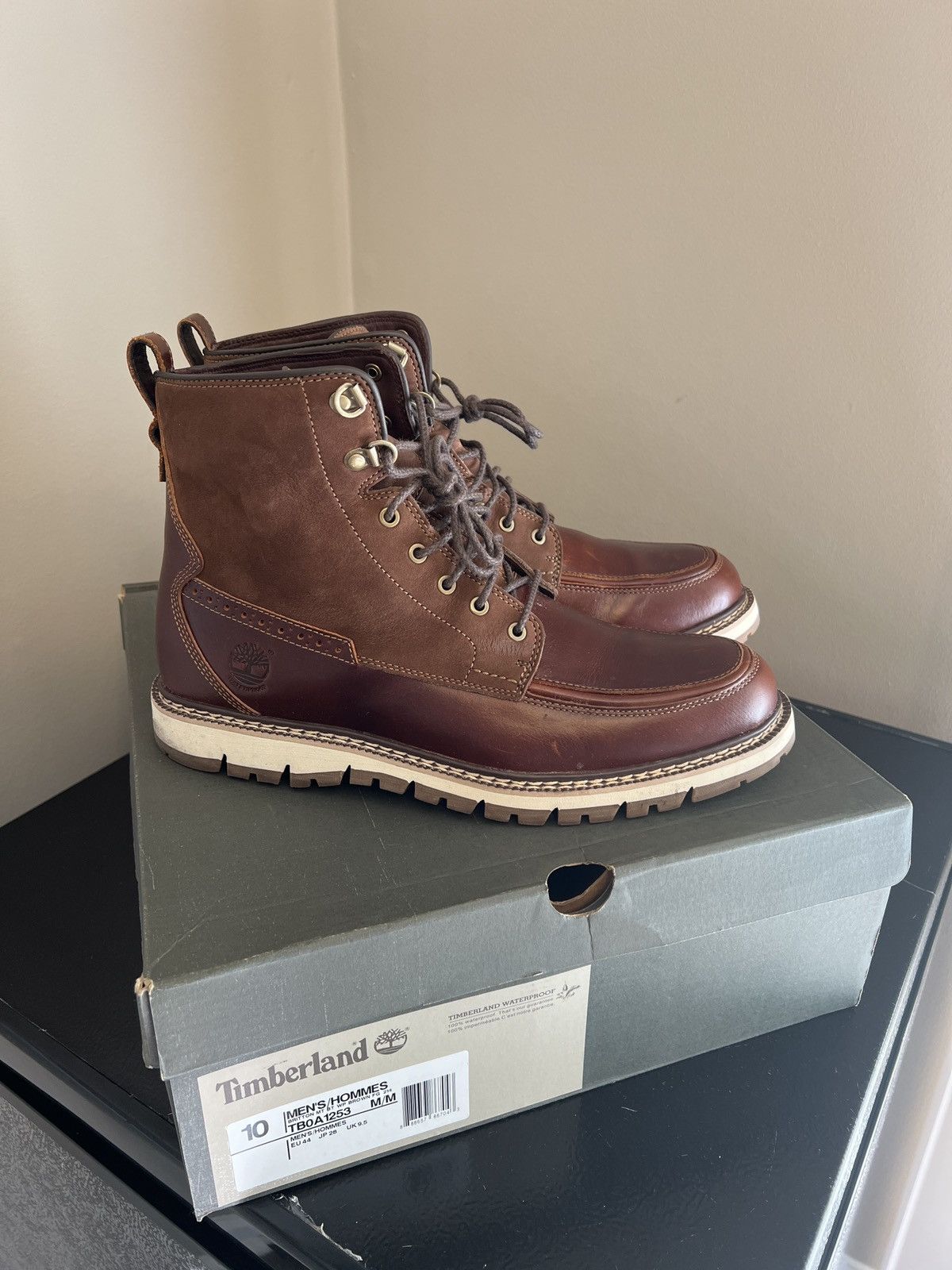 Timberland Britton Timberlands Size US 10 / EU 43 - 2 Thumbnail