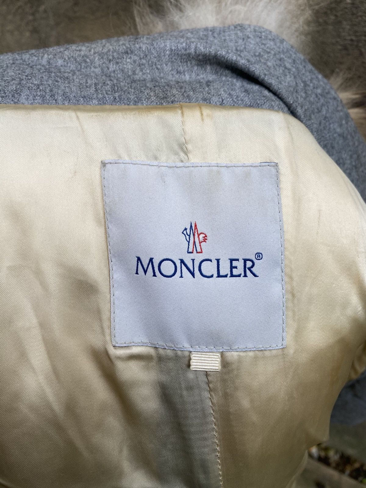 Moncler Moncler Fur Down Patch Jacket Size S / US 4 / IT 40 - 16 Thumbnail