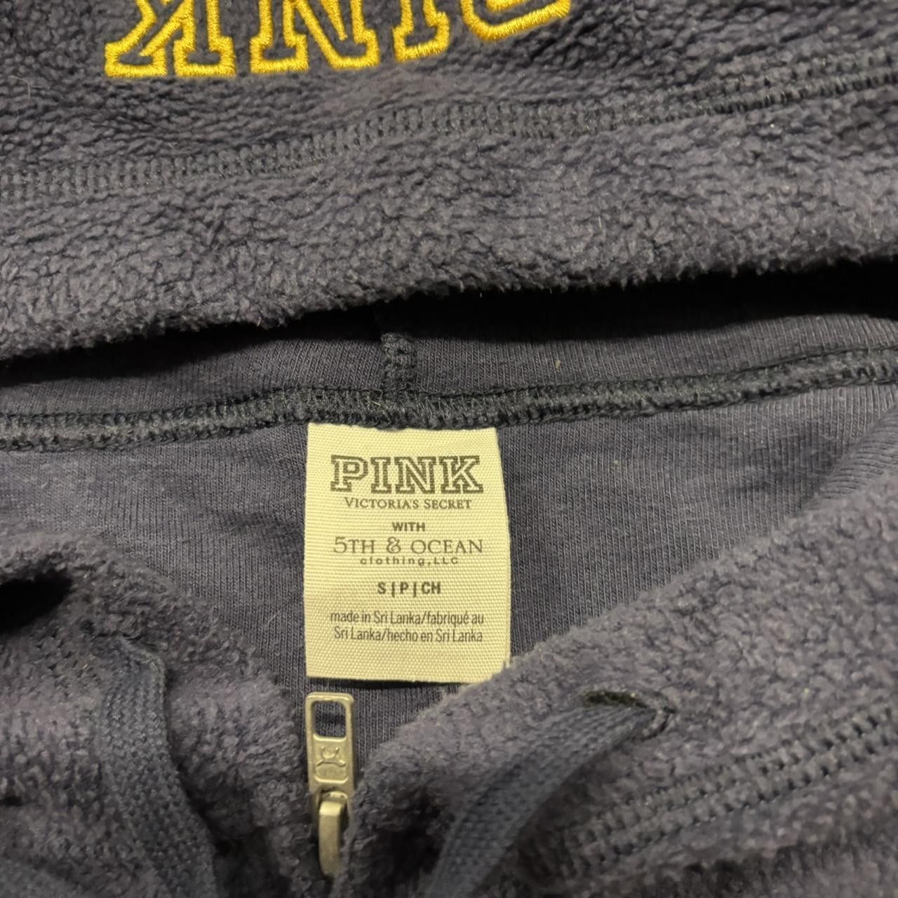 Victoria's Secret × Vintage Crazy Vintage Y2K/2000s PINK Cute Michigan Wolverines Victoria’s Secret Fleece Zip Up Hoodie! Size S / US 4 / IT 40 - 8 Thumbnail