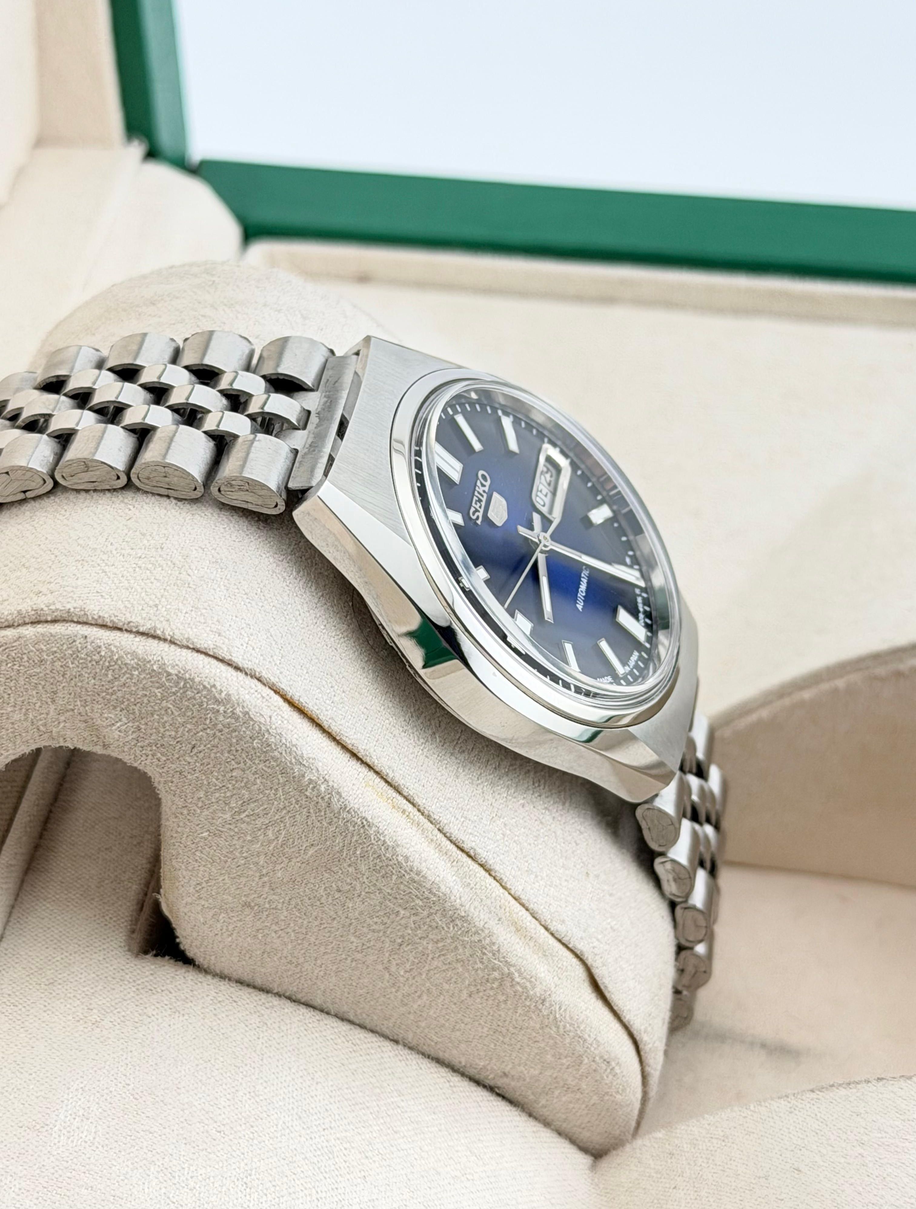 Seiko Vintage Men's Wrist Automatic Watch|Blue Dial Size 36 - 4 Thumbnail