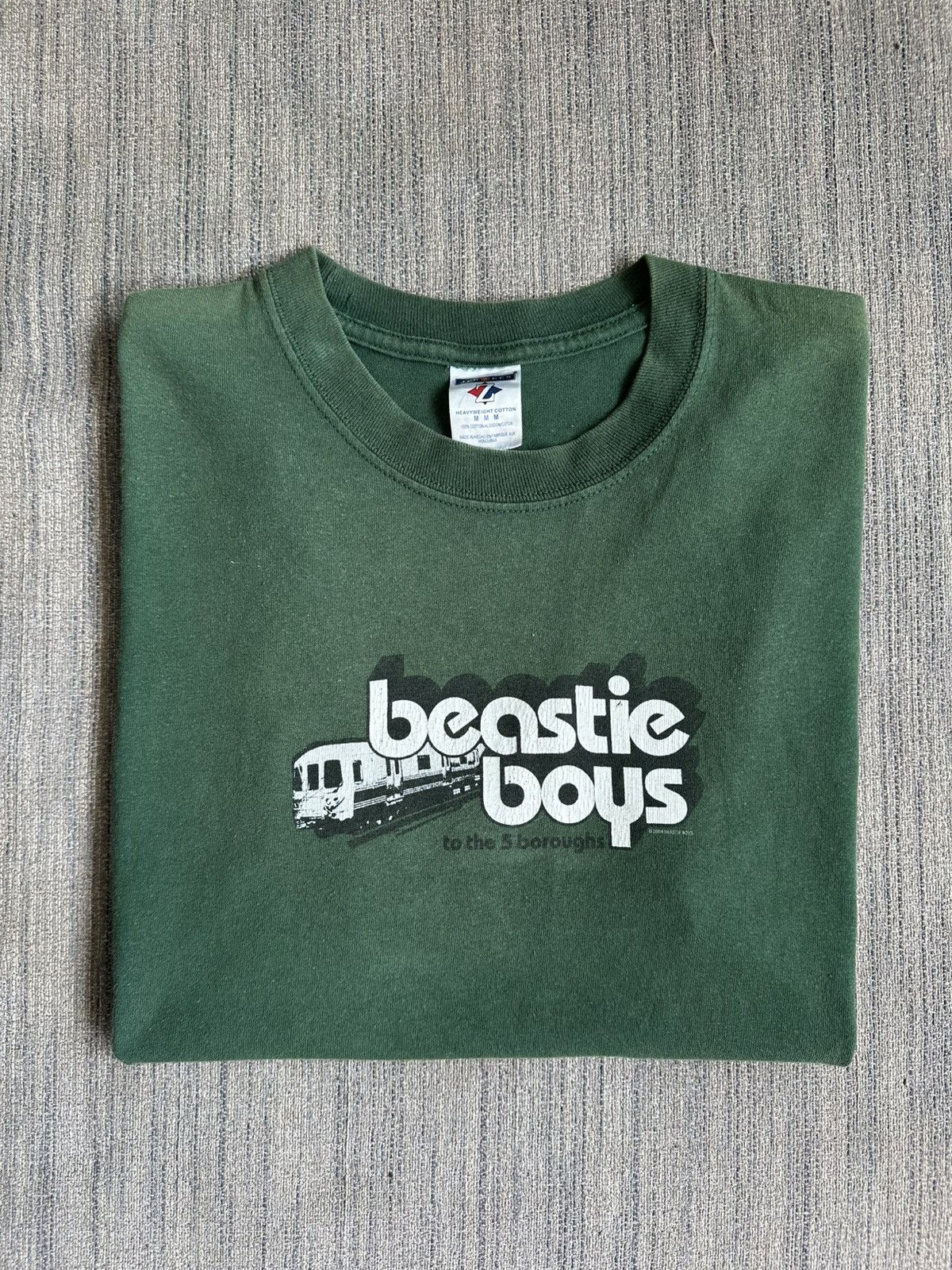 Band Tees Vintage Beastie Boys 2004 To The 5 Boroughs Band Tshirt Size US M / EU 48-50 / 2 - 1 Thumbnail