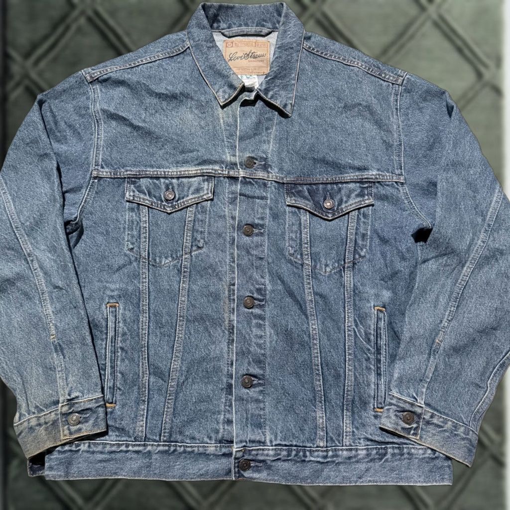 Levi's Vintage Levi Strauss & Co Trucker Jacket Men Blue Denim Retro Y2K Large Denim Jacket Mens Blue Vintage Levi’s Trucker Jacket, Regular Size L Size US L / EU 52-54 / 3 - 1 Thumbnail