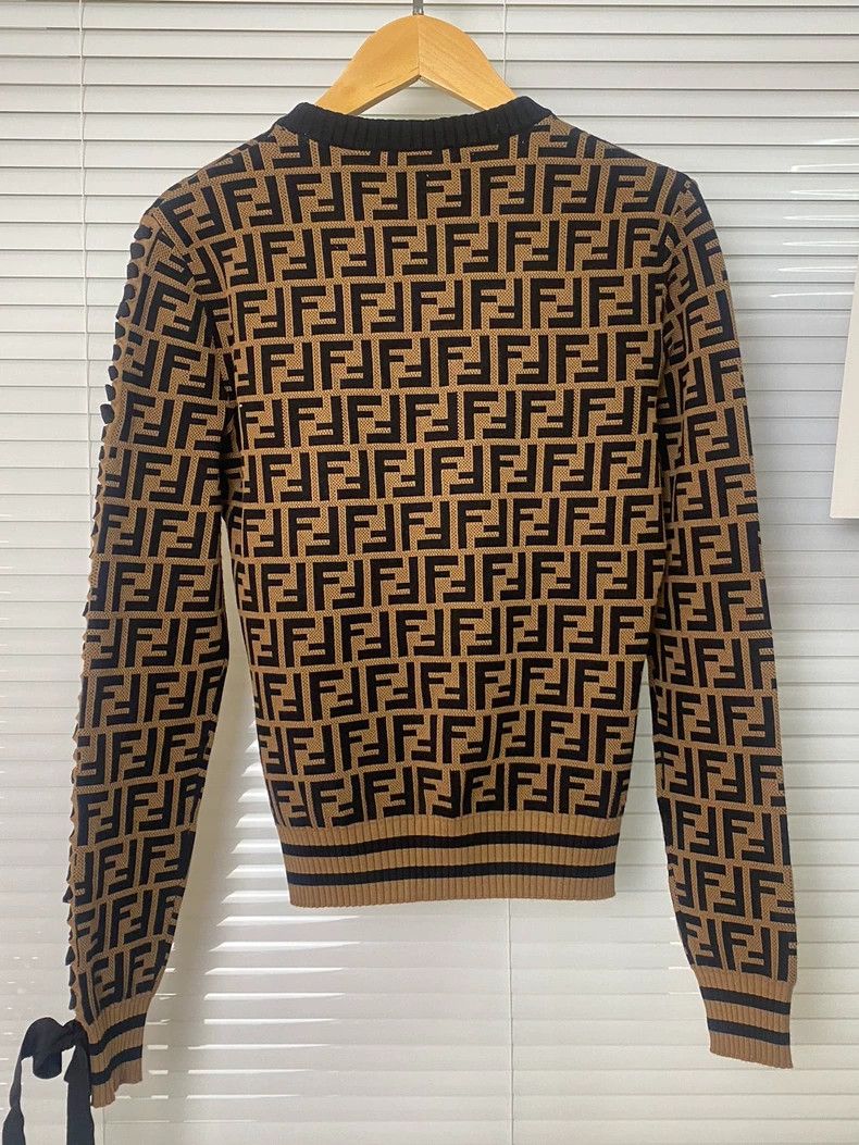 Fendi Fendi size 38 Classic FF Old Flower Knitwear Size US M / EU 48-50 / 2 - 2 Thumbnail