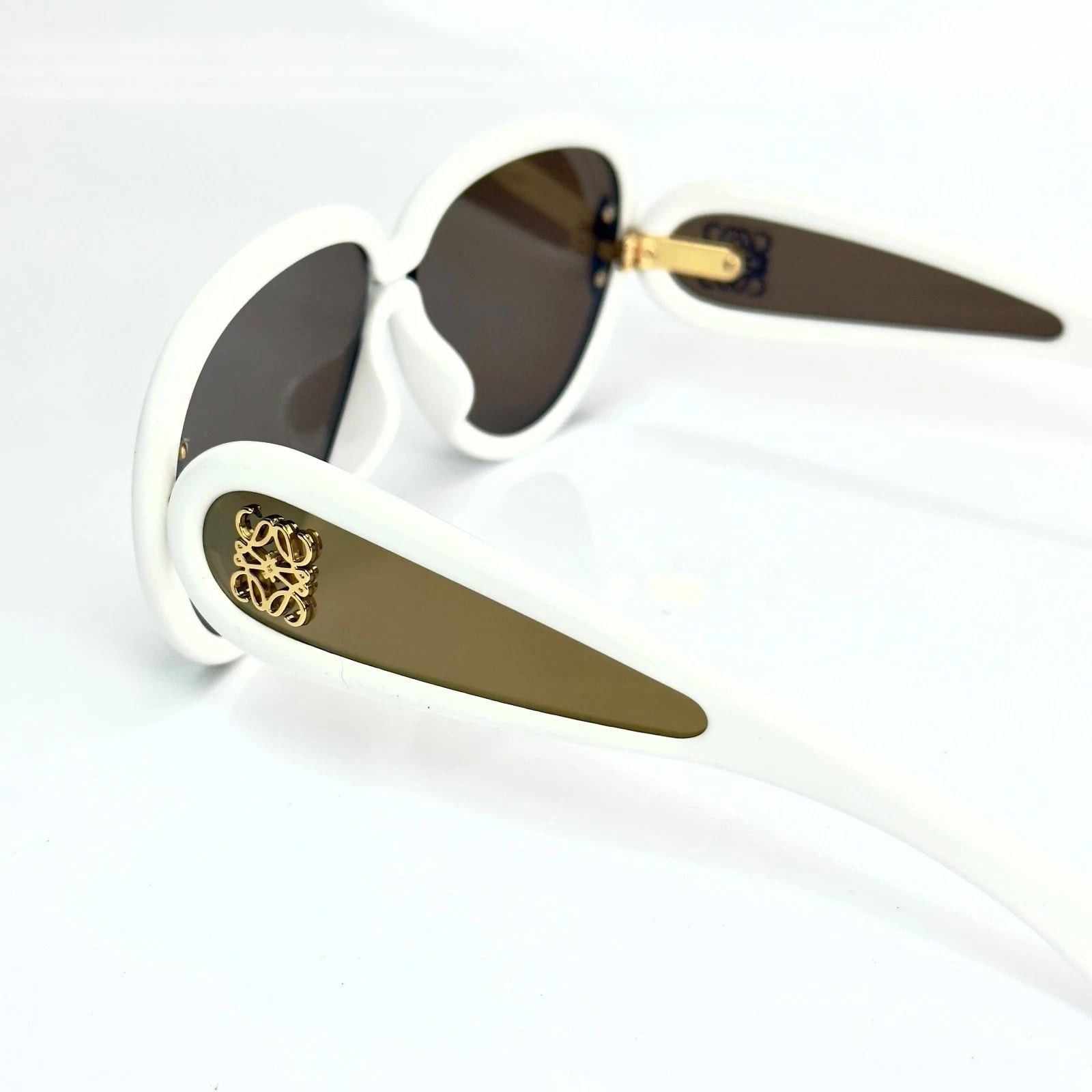 Loewe LOEWE LW40132I 40132 ANAGRAM PAULA IBIZA Mask White Sunglass Size ONE SIZE - 7 Thumbnail