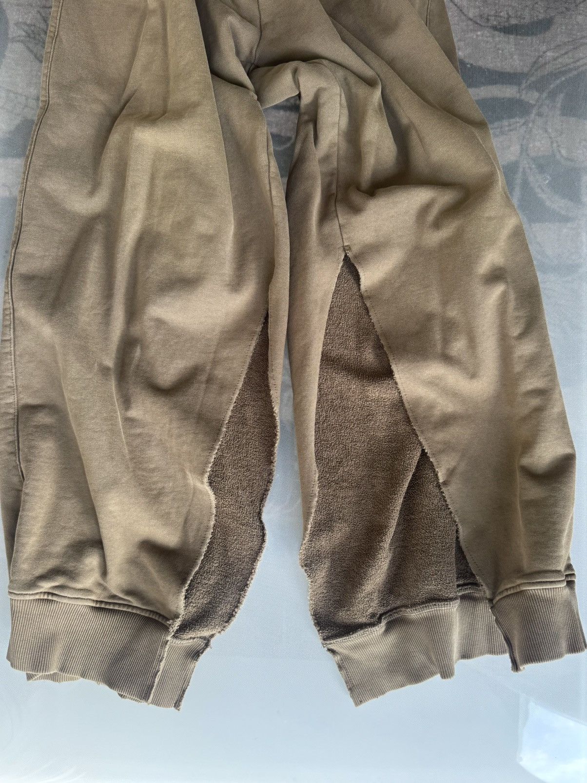 Maison Margiela Maison Margiela MM6 Split Sweatpants Beige Size US 32 / EU 48 - 14 Thumbnail