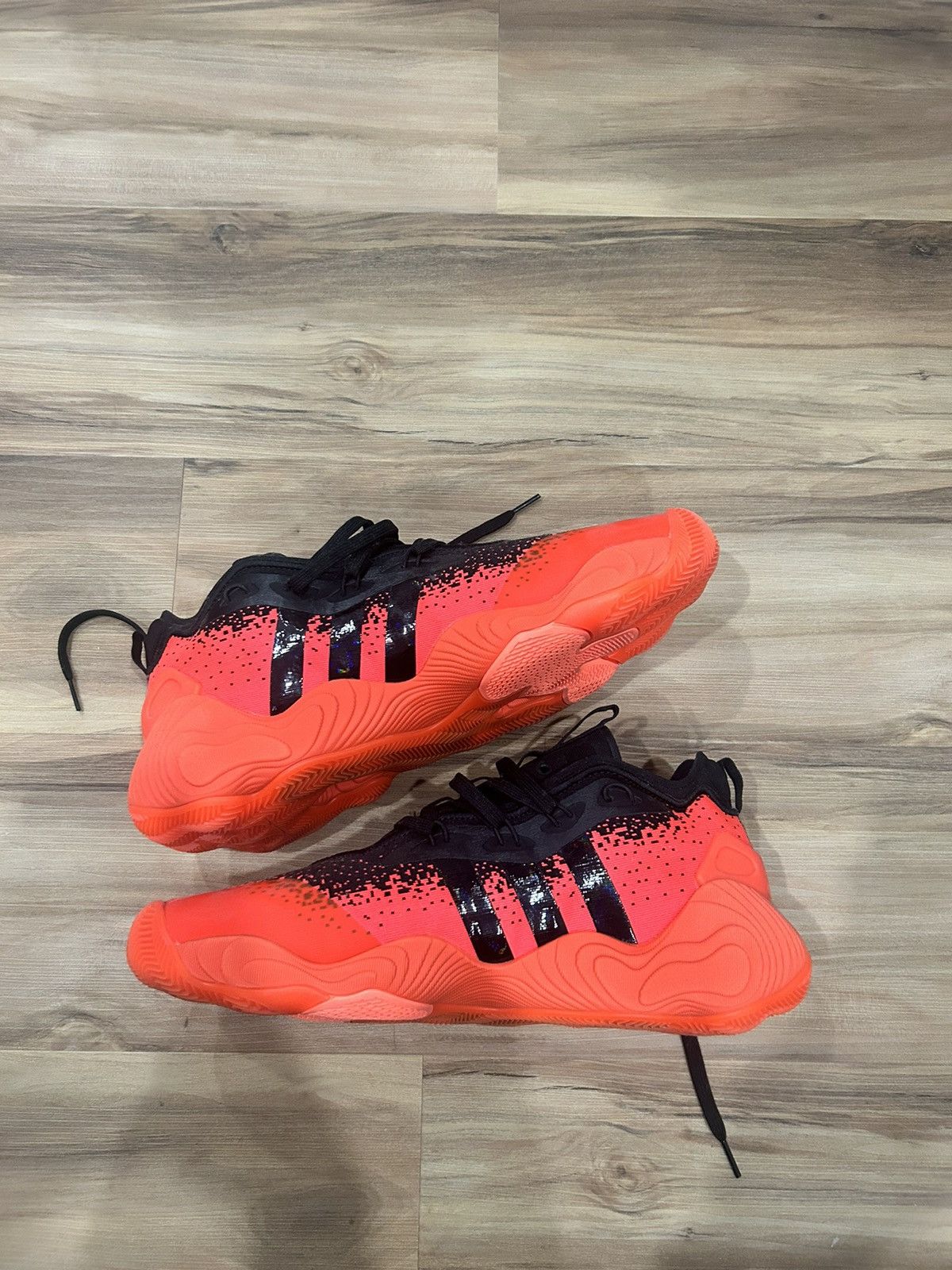 Adidas Trae Young 3 Size US 12 / EU 45 - 2 Thumbnail