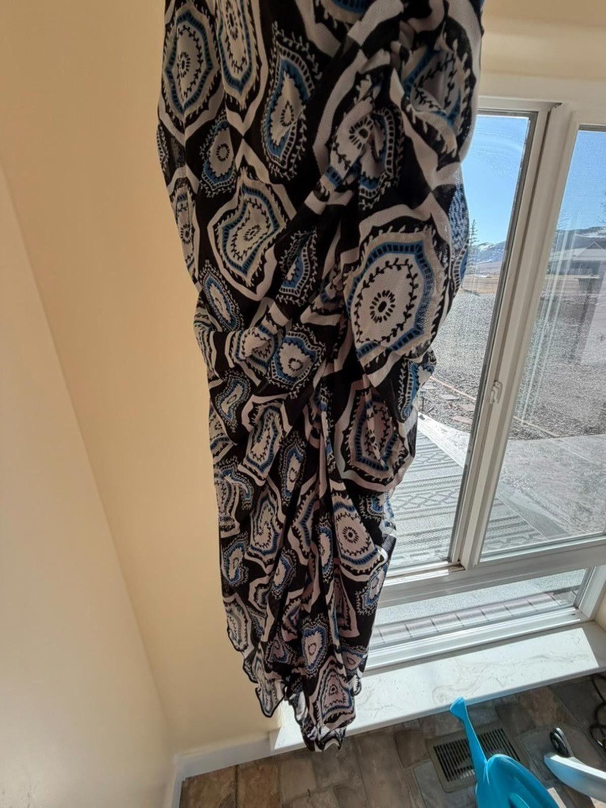 Other WHBM XS Blue Green Floral Ruched Dress V Neck Black Green Size XS / US 0-2 / IT 36-38 - 11 Thumbnail