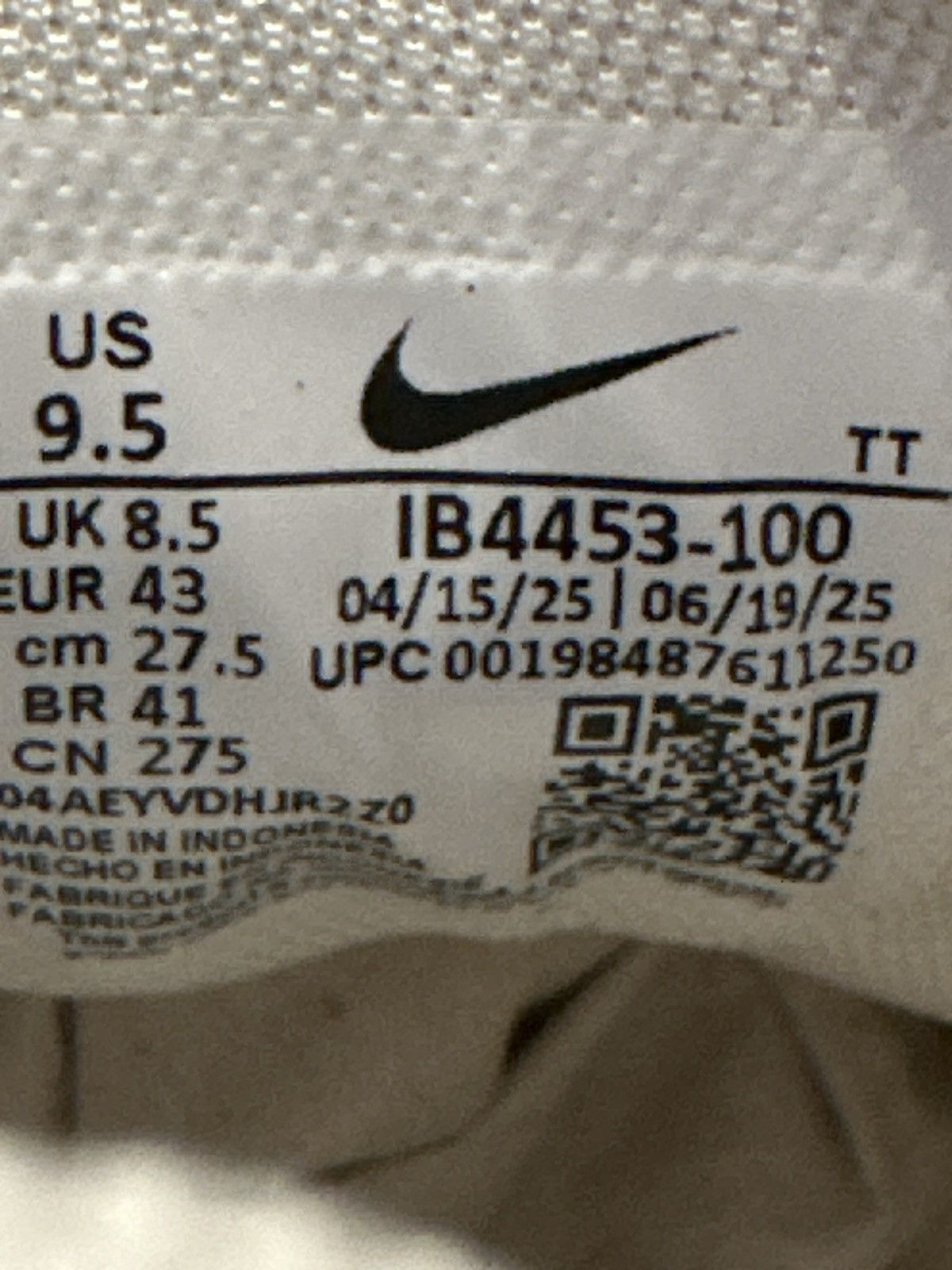 Nike × Undefeated Undefeated x Nike Air Max 95 Size US 9.5 / EU 42-43 - 9 Thumbnail