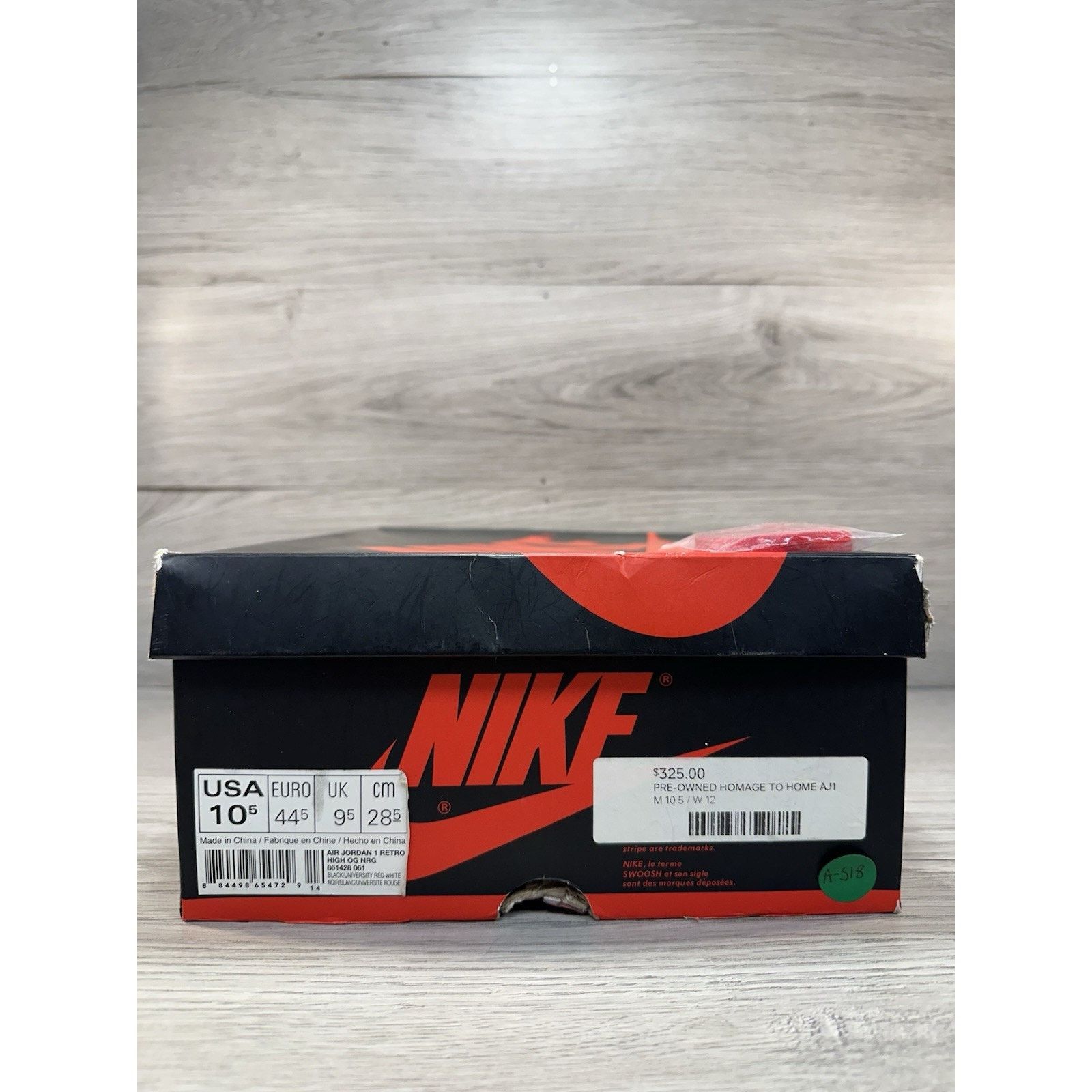 Jordan Brand Air Jordan 1 Retro OG NRG High Homage to Home - Size 10.5 Size US 10.5 / EU 43-44 - 8 Thumbnail
