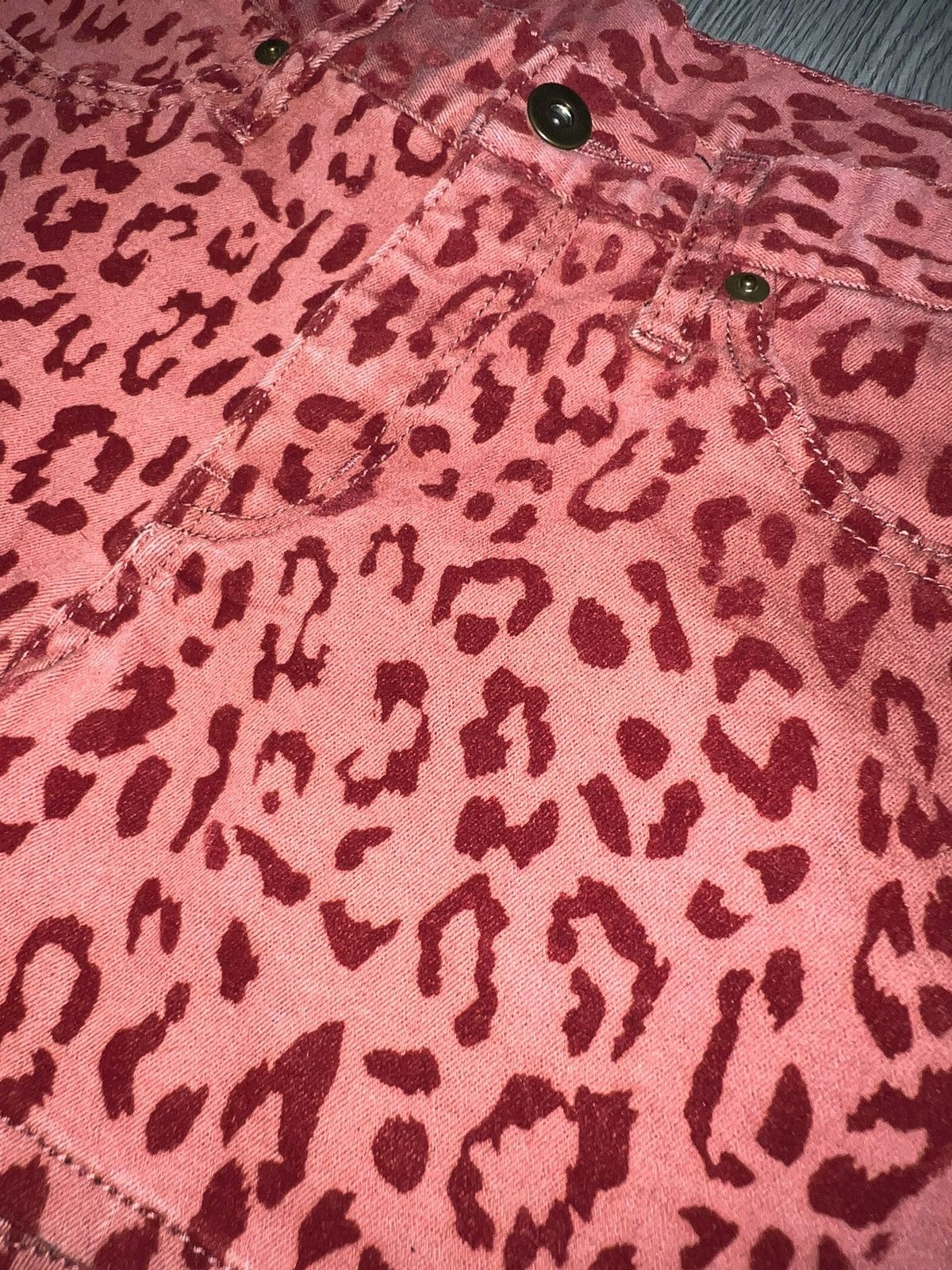 Japanese Brand Vintage Y2K Red leopard shorts 🐆 Size 26" / US 2 / IT 38 - 3 Thumbnail