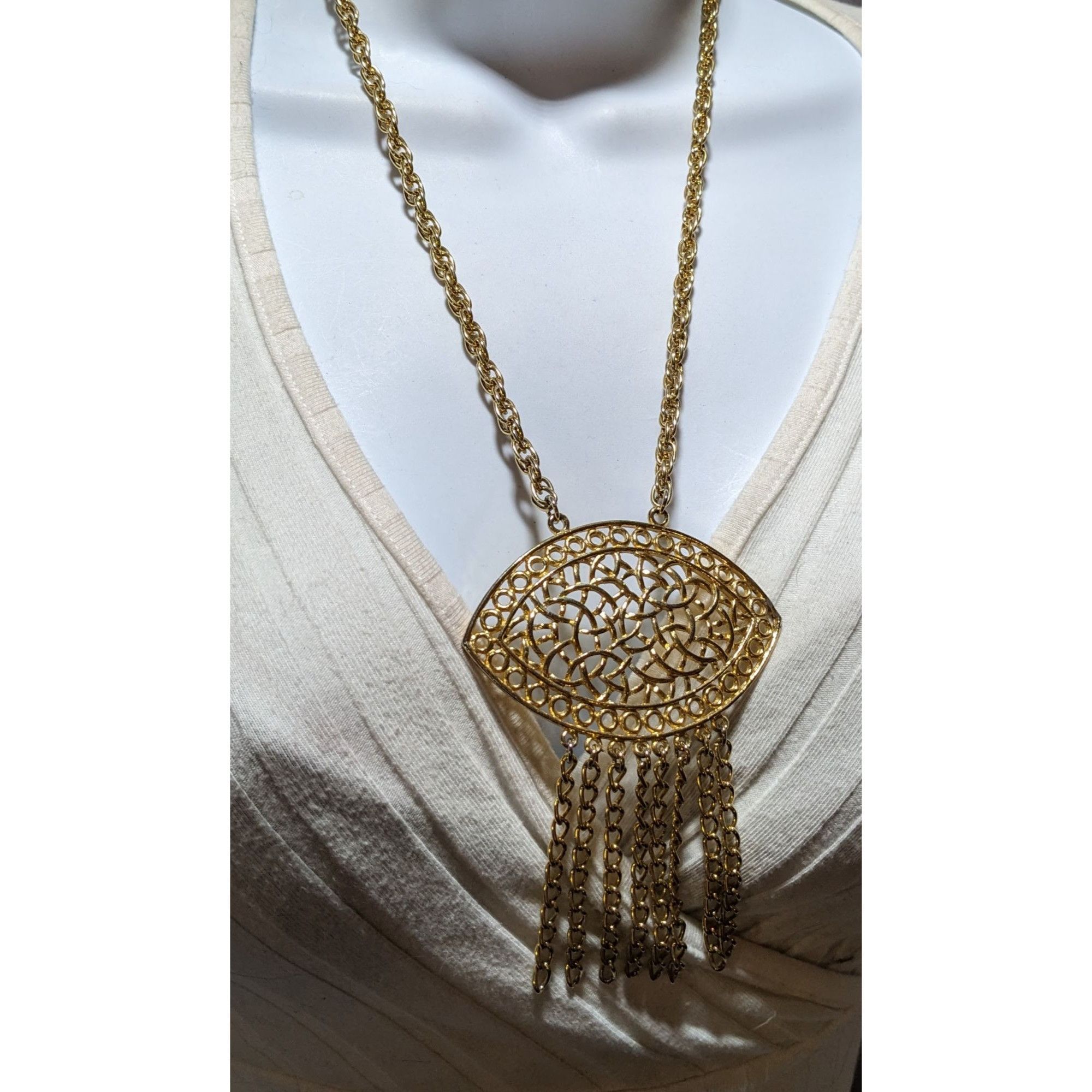 Other Gold Fringe Open Floral Medallion Necklace Size ONE SIZE - 7 Thumbnail