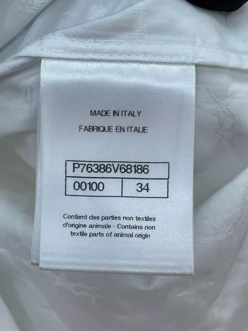 Chanel Chanel 24C vacation dark pattern letter logo button long s Size XXS / US 00 / IT 34 - 7 Thumbnail