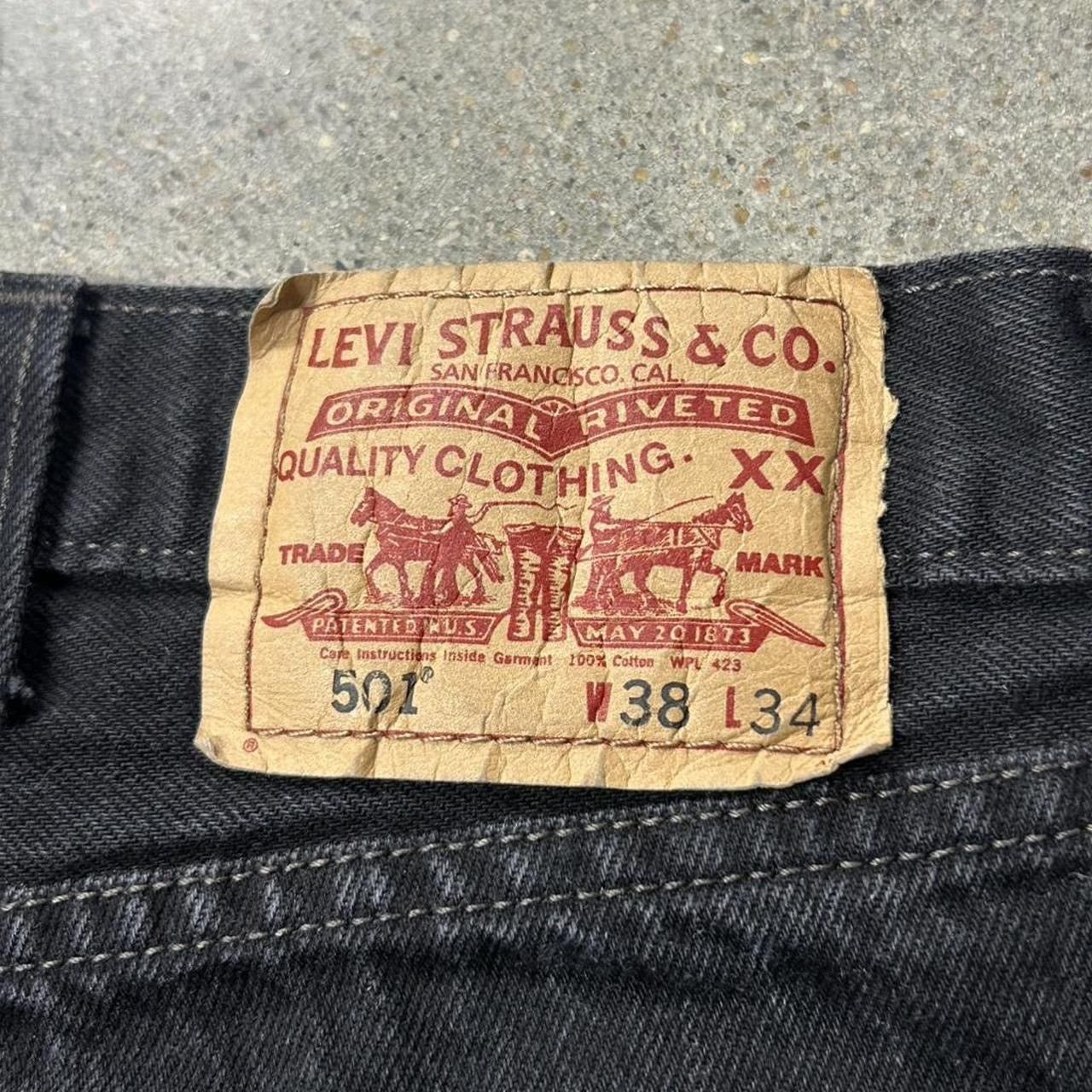 Levi's Levi’s Black 501 Blank Tab Button Fly Grunge Jeans Size 34 Size US 34 / EU 50 - 8 Thumbnail