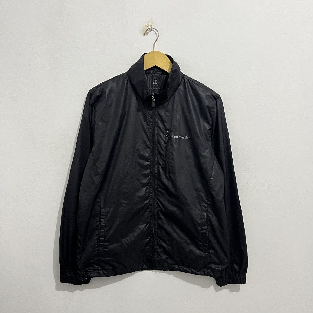 Mercedes-Benz Mercedes-Benz Windbreaker Jacket Minimalist Logo Size US L / EU 52-54 / 3 - 1 Thumbnail