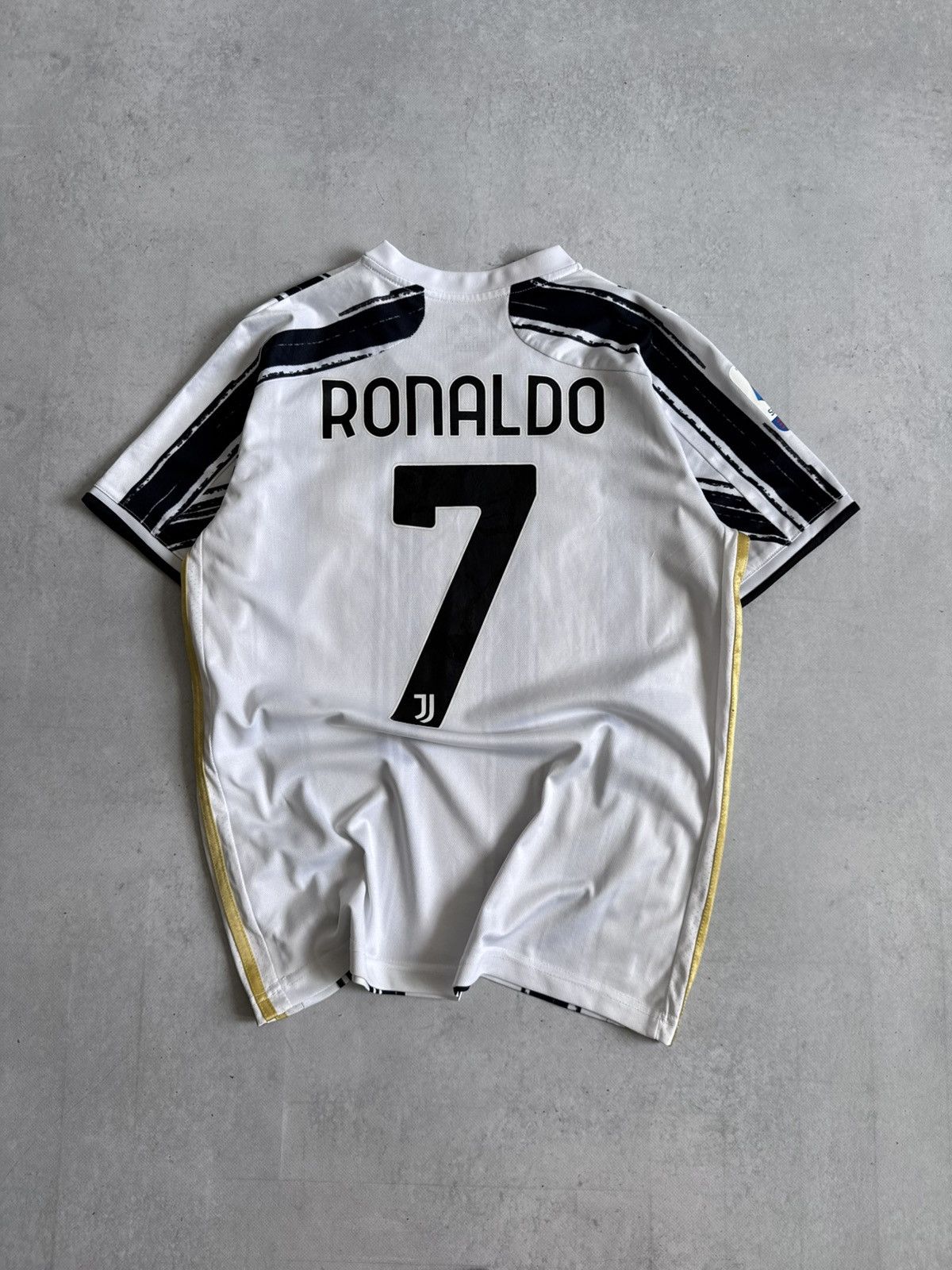 Adidas Adidas Juventus Ronaldo 7 Jeep Unisex Y2K Soccer Jersey Size US S / EU 44-46 / 1 - 13 Thumbnail