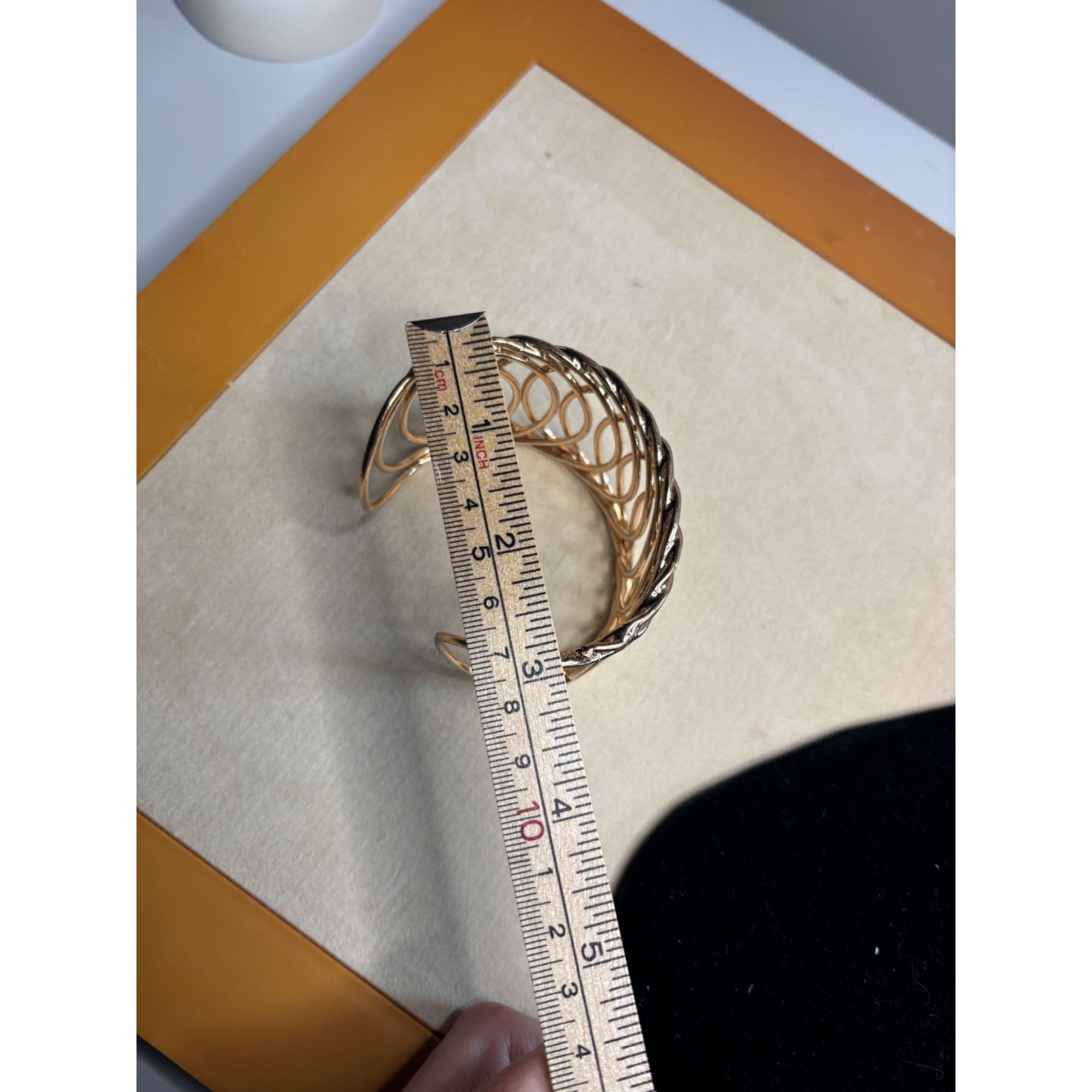 Other Vintage Gold-Toned Openwork Cuff Bracelet With Twisted Wire Size ONE SIZE - 5 Thumbnail