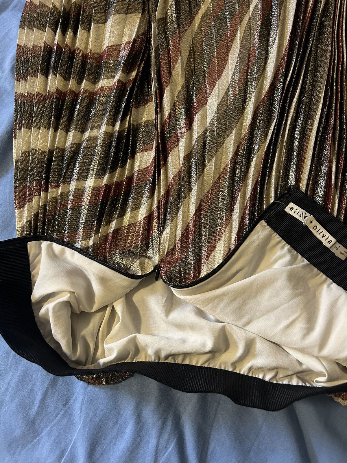 Alice + Olivia alice + olviva multicolored skirt Size 27" / US 4 / IT 40 - 4 Thumbnail