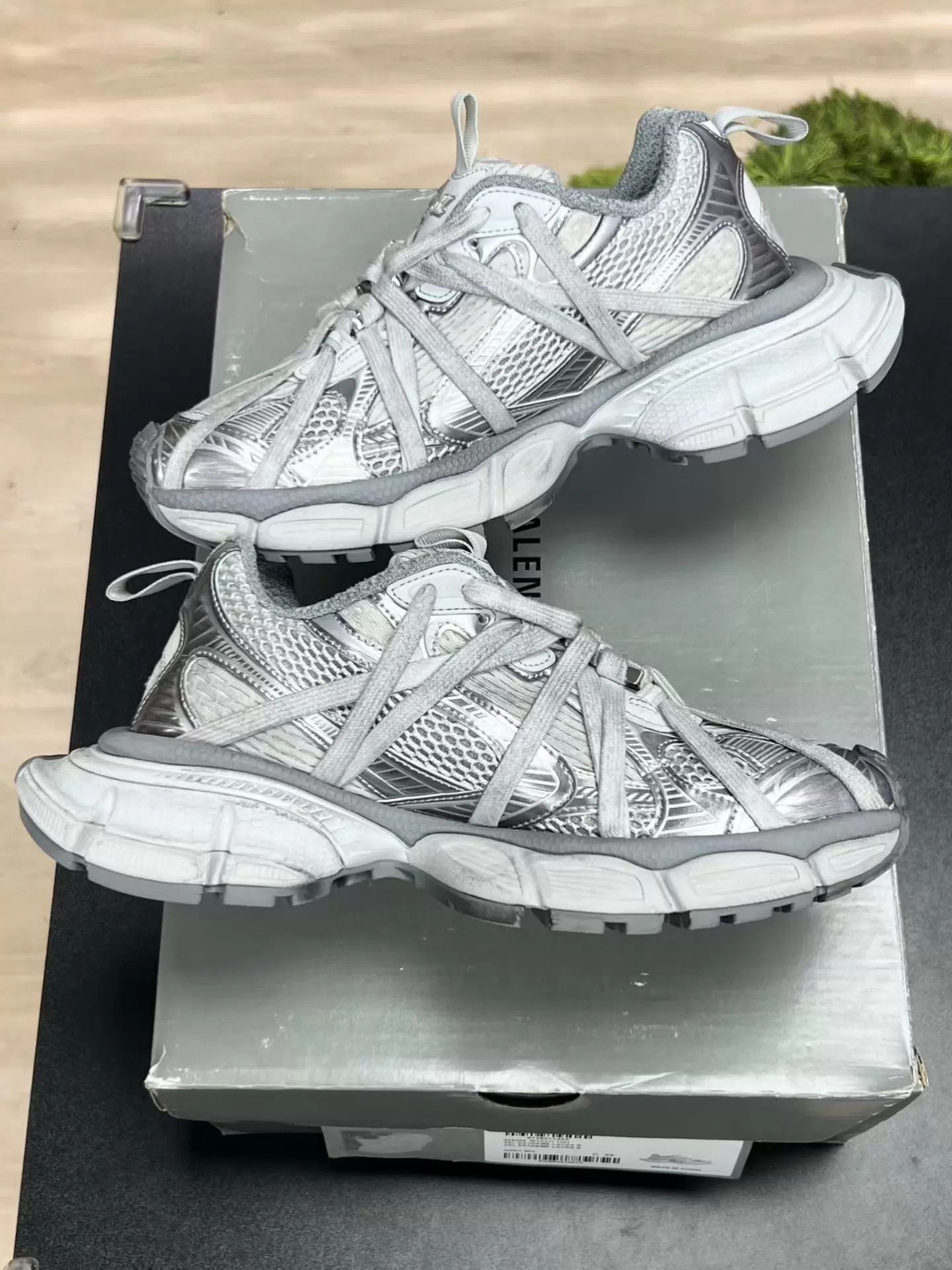 Balenciaga Balenciaga Gray lace-up 38 shoes Size US 7.5 / IT 37.5 - 6 Thumbnail
