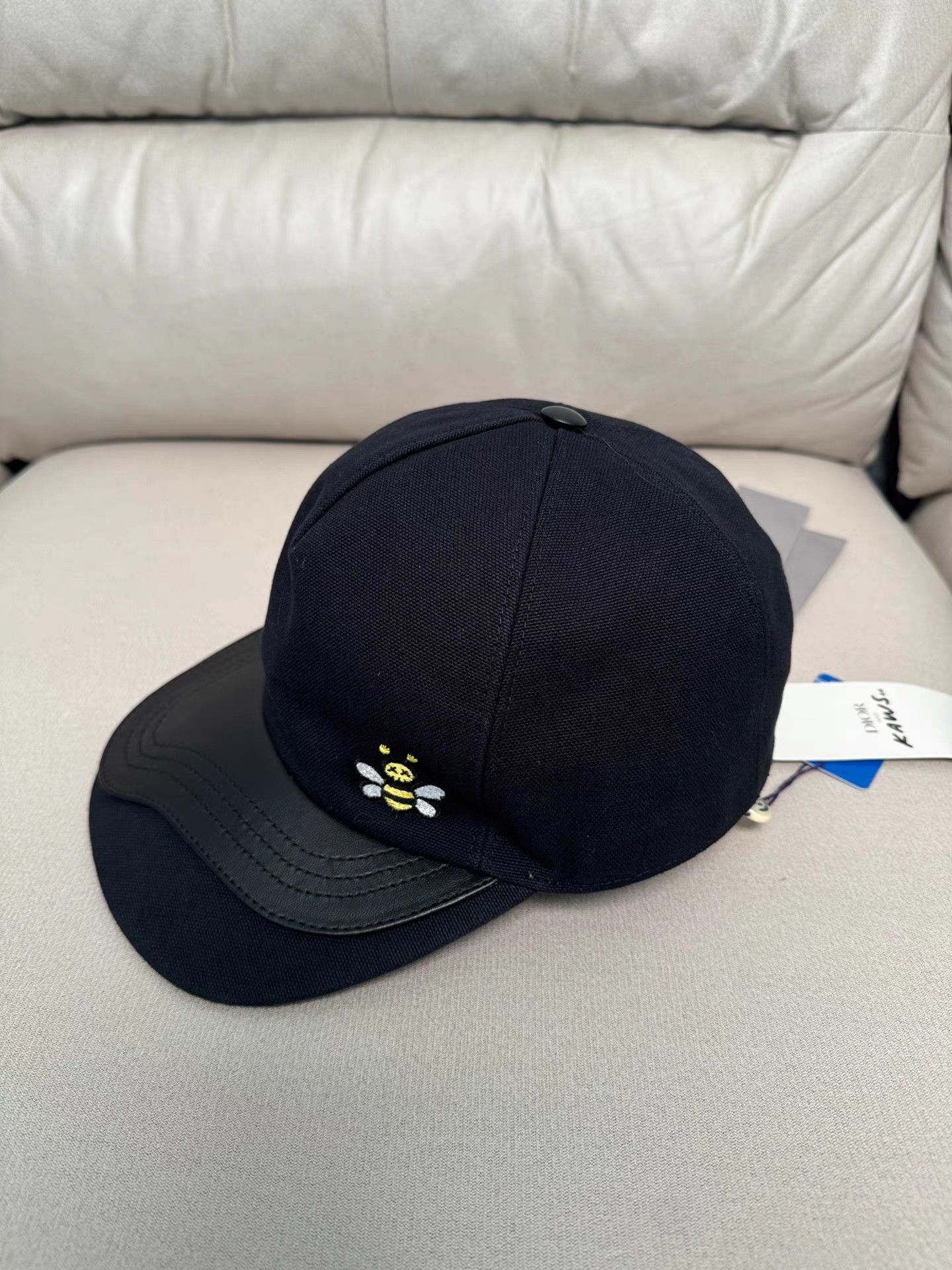 Dior Dior x KAWS Bee Embroidered Baseball Cap K6 Size ONE SIZE - 1 Thumbnail