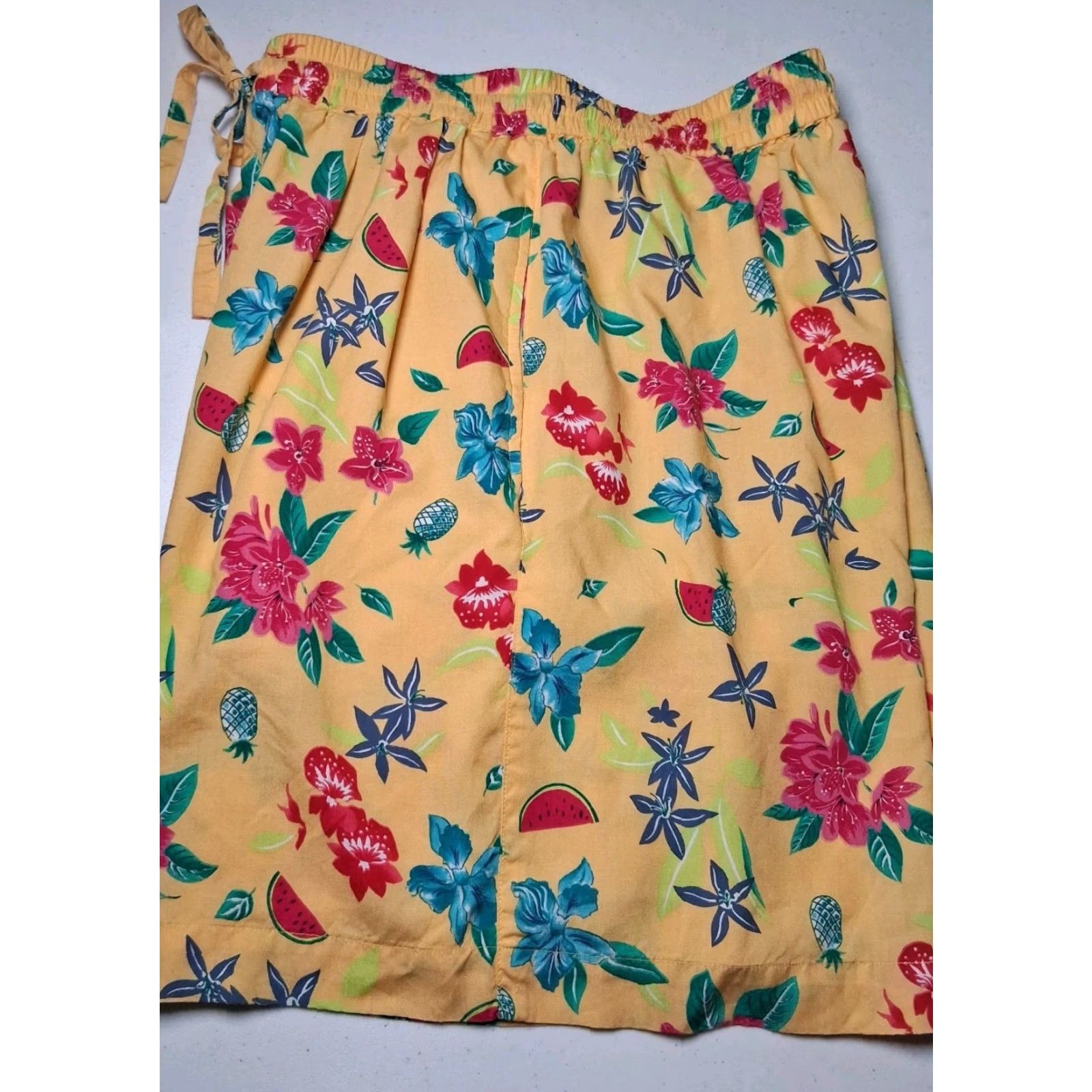 Vintage VINTAGE Liz Sport Rayon Shorts Women's M Yellow Floral Pineapple 90s Tropical Beachy Summer Linen? Size 32" / US 10 / IT 46 - 4 Thumbnail
