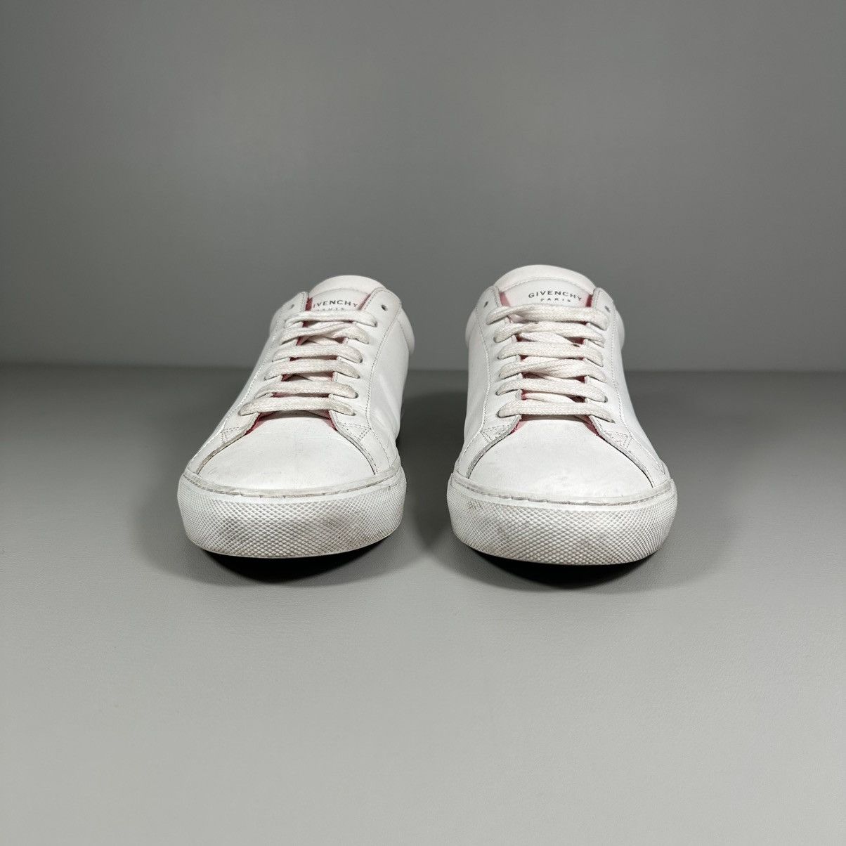 Givenchy Givenchy White / Fuchsia Leather Urban Knot Low Top Sneakers Size US 9.5 / IT 39.5 - 3 Thumbnail