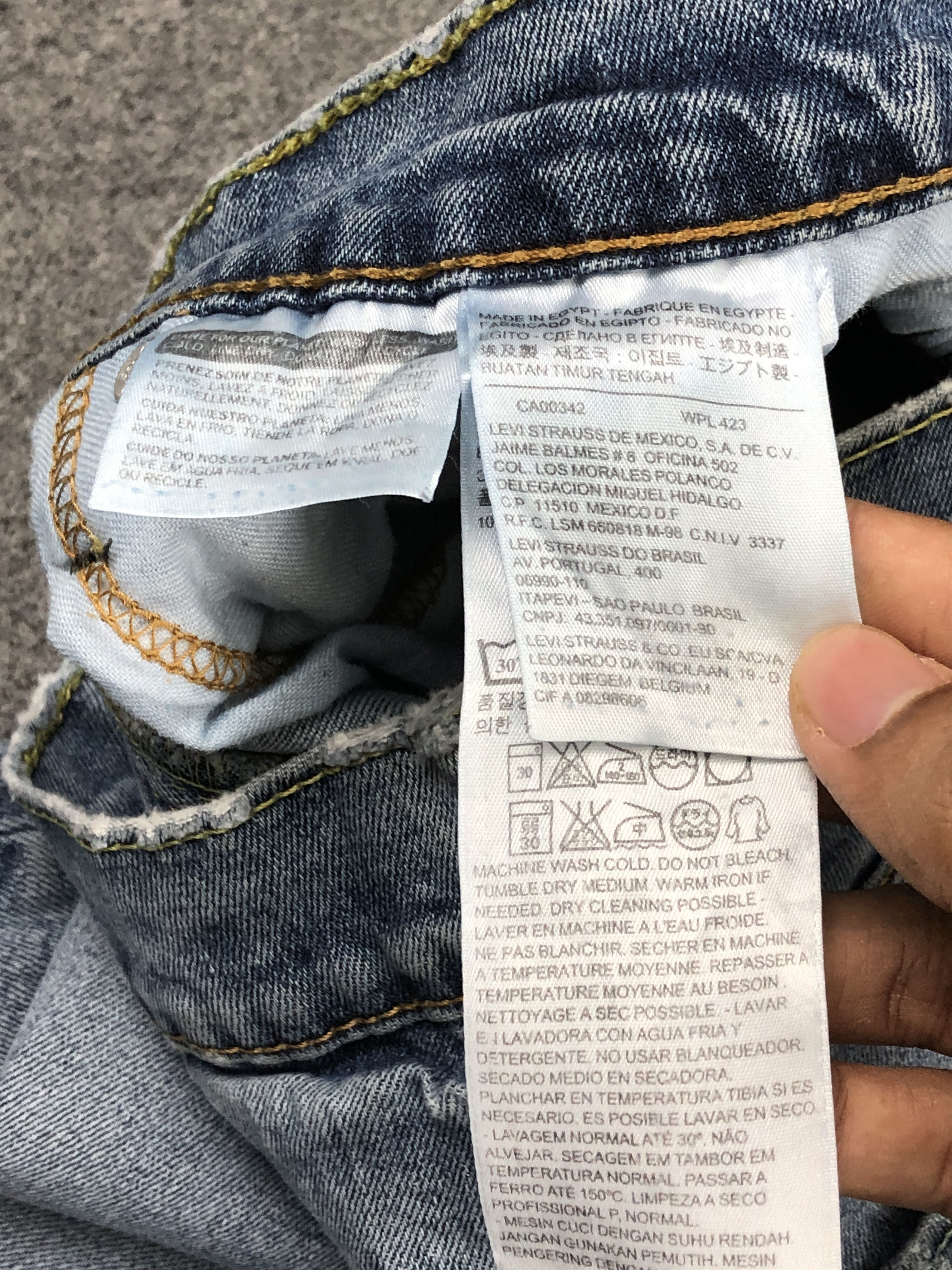 Levi's Vintage Levis 511 Faded Blue Denim DP2371 Size US 28 / EU 44 - 13 Thumbnail
