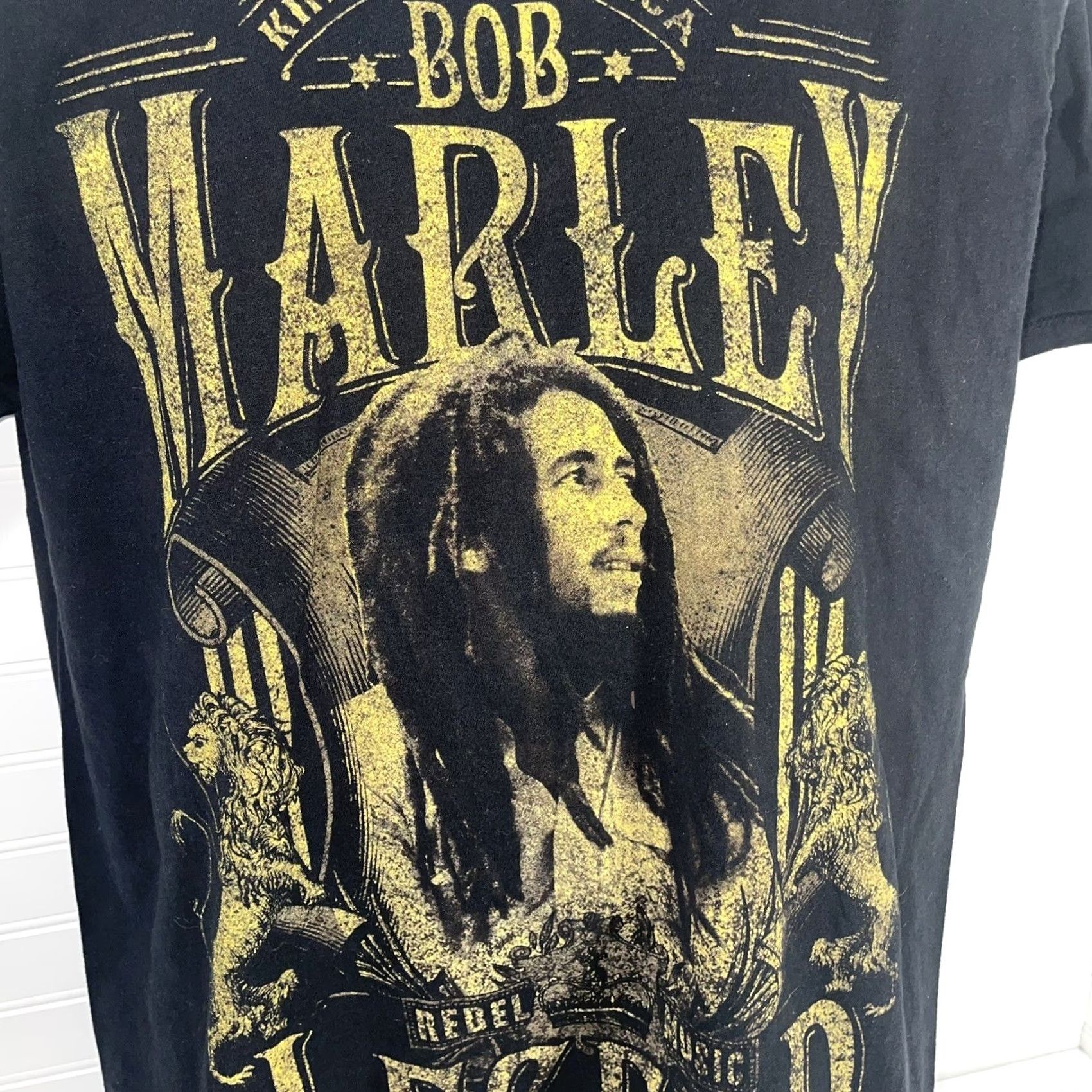 Vintage VINTAGE Bob Marley Shirt Men L Black Zion Rootswear Crew Neck Graphic T-Shirt Mens Music 2017 Mexico Size US L / EU 52-54 / 3 - 4 Thumbnail
