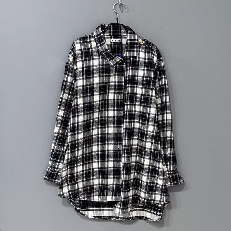 Balenciaga Balenciaga size 36 Classic Plaid Shirt 2502-Nextarrow Size US M / EU 48-50 / 2 - 1 Thumbnail